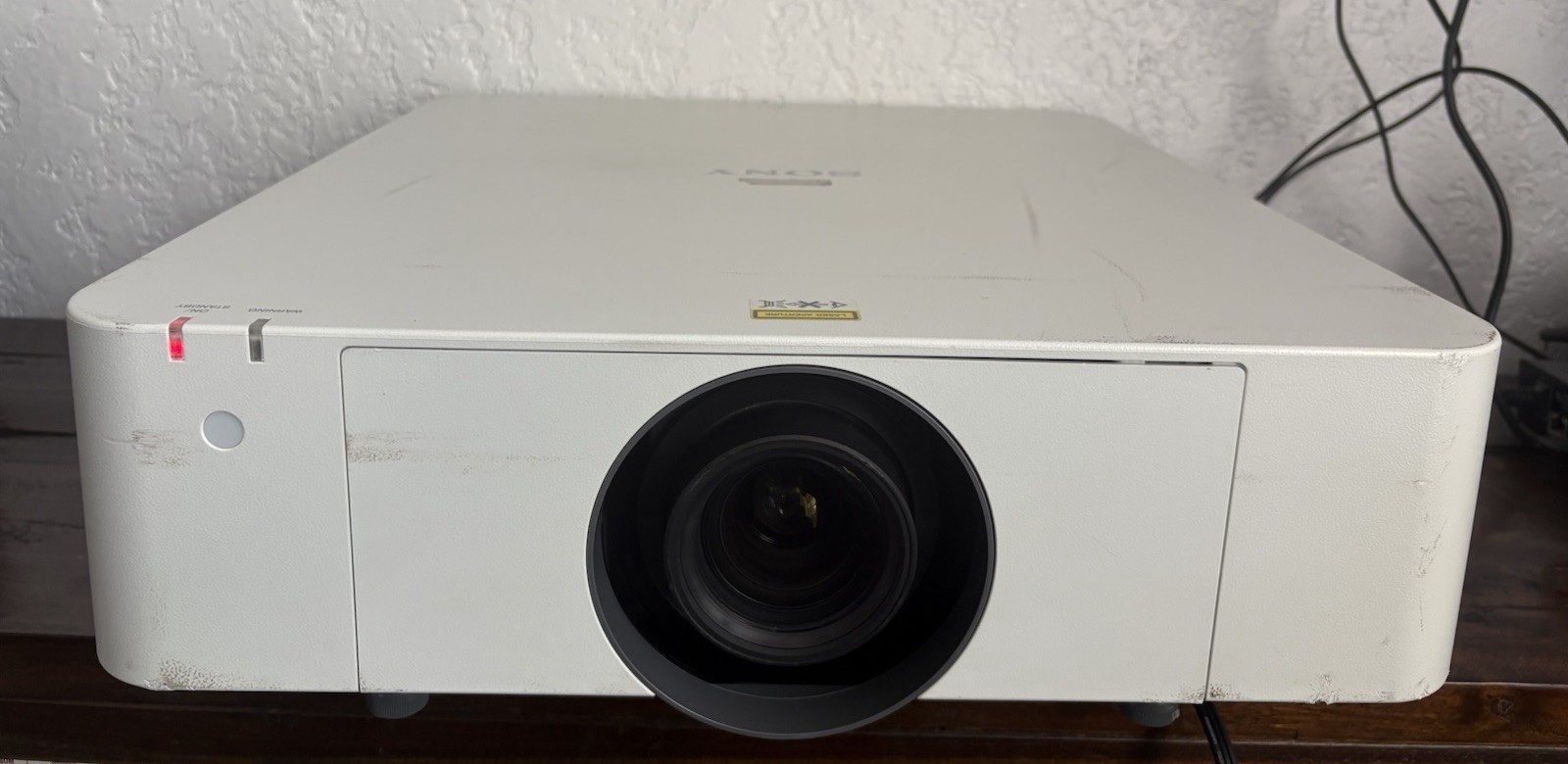 Sony VPL-FHZ60 WUXGA 5000 Lumens Large Venue Laser Projector  For parts Not Work