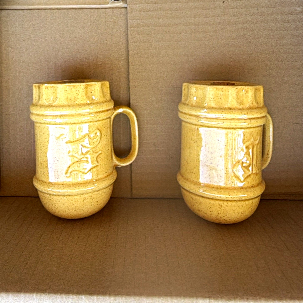 Set of 2 Yellow Speckled Ceramic Beer Mugs Stein Style 8 fl oz 4 in