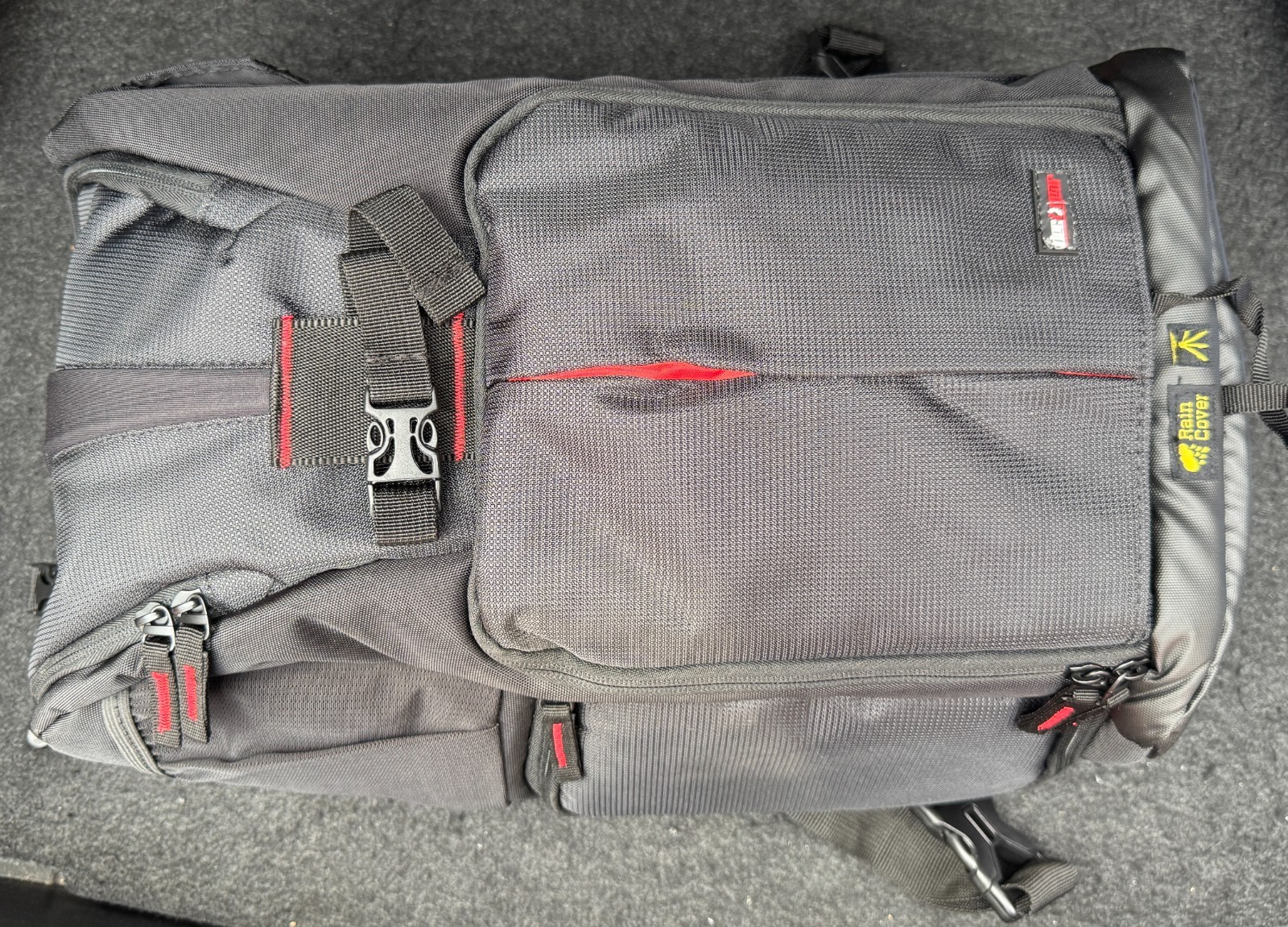 Deco Gear DSLR Backpack For Camera  Lenses Accessories Laptop Black (NEW)