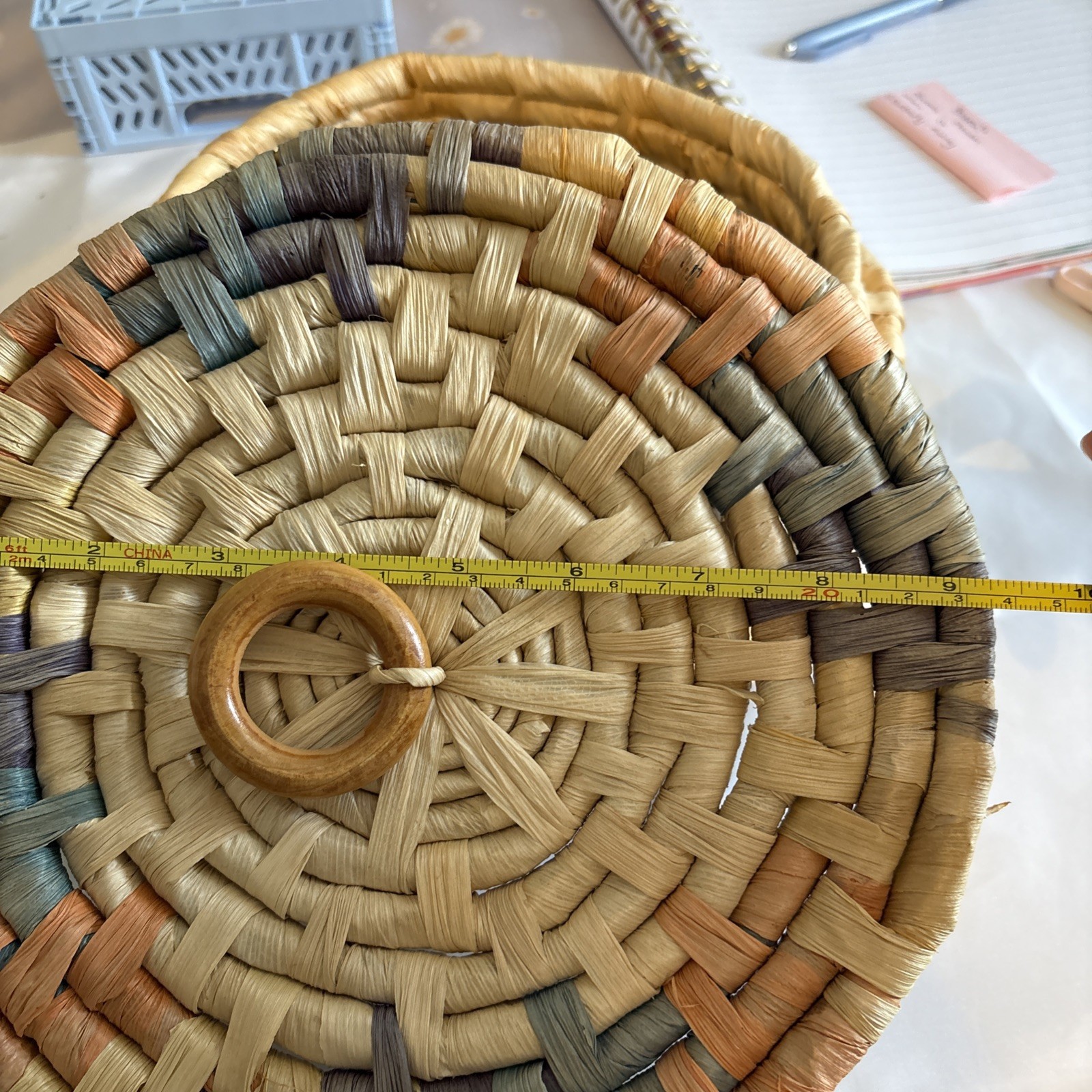 Round palm leaf basket with cover
