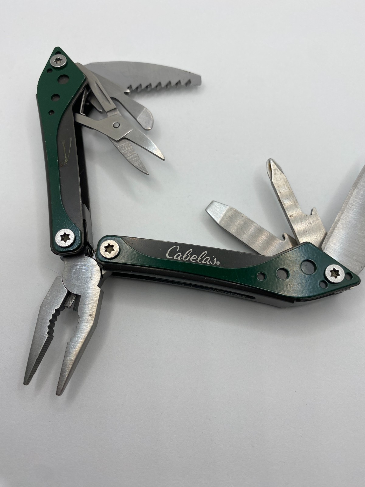 Cabela's Multitool - Dark Green with Pliers + Scissors - 7 tool multitool