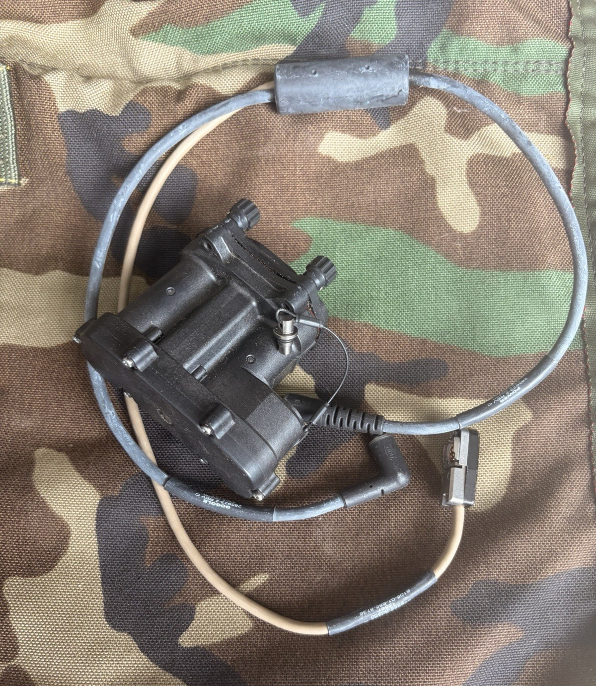 PVS-31D battery pack- and Splitter Cable (ECOTI + NVG)