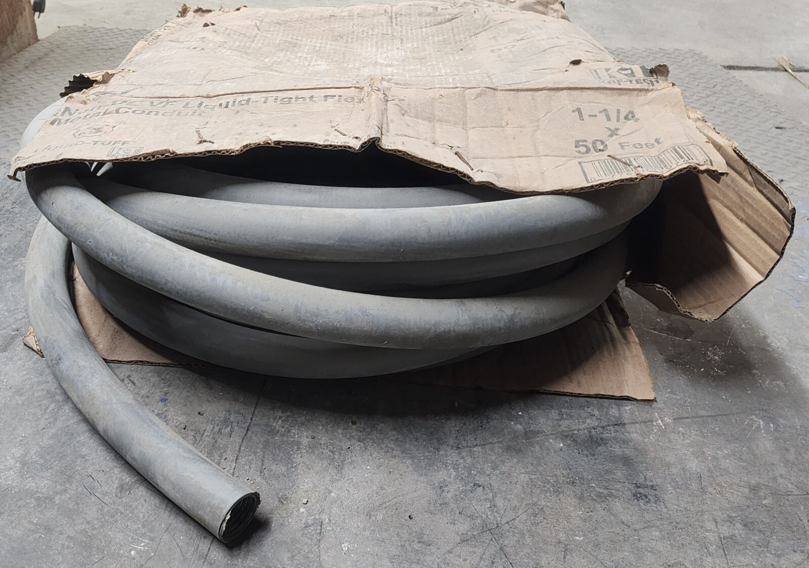 AFC LIQUID-TUFF FLEXIBLE CONDUIT 6105-24-00 1-1/4" X 50FT GRAY PVC 600V