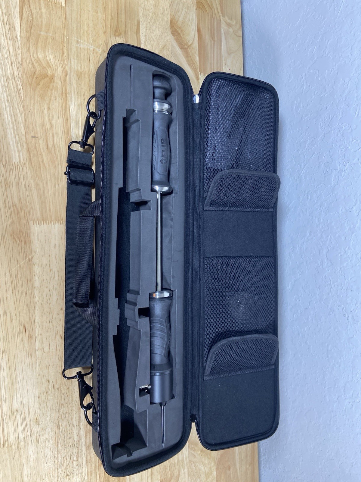 FLIR MR08 Hammer & Wall Cavity Probe Combo w Shoulder Bag