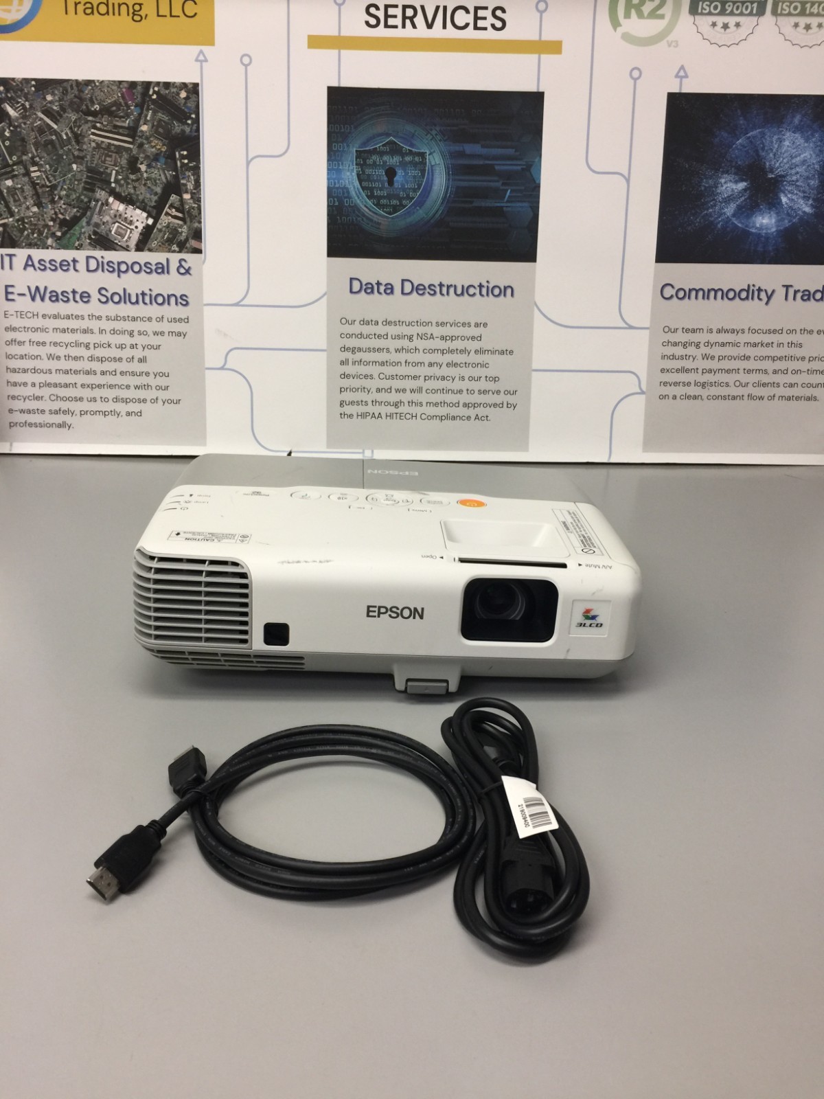 Epson PowerLite 92 LCD Projector model:H381A !!! TESTED!!!#624 LAMP HOURS LEFT !
