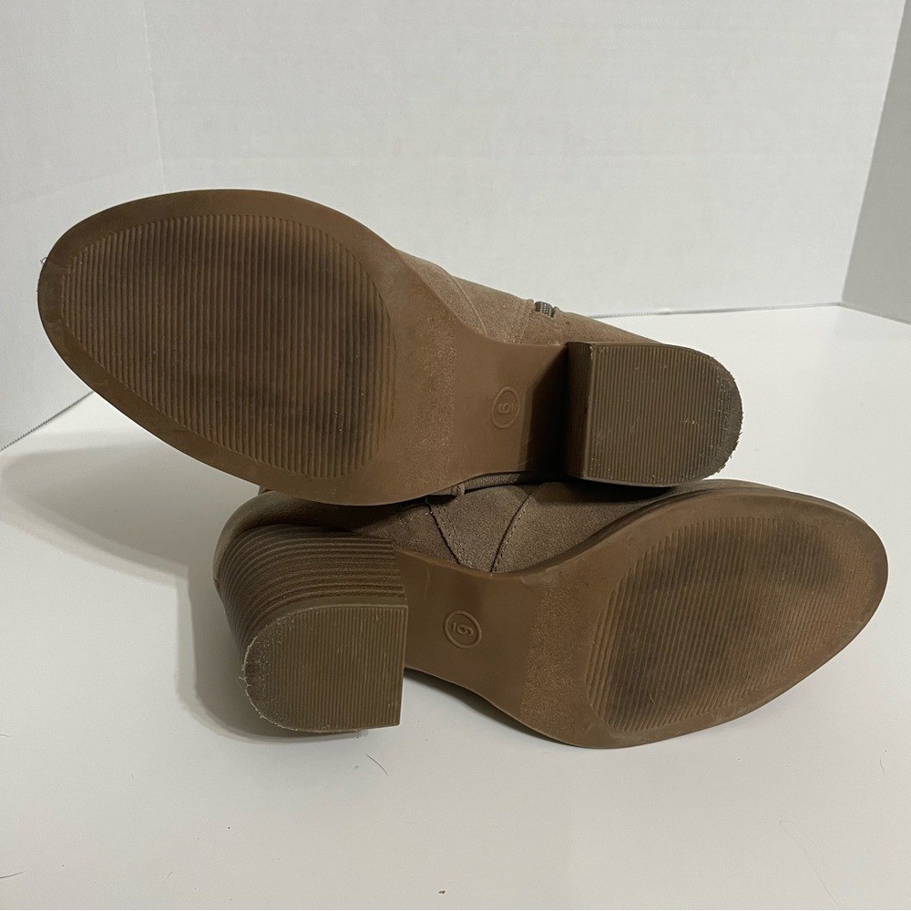 Universal Thread Tan Suede Heeled Booties size 6