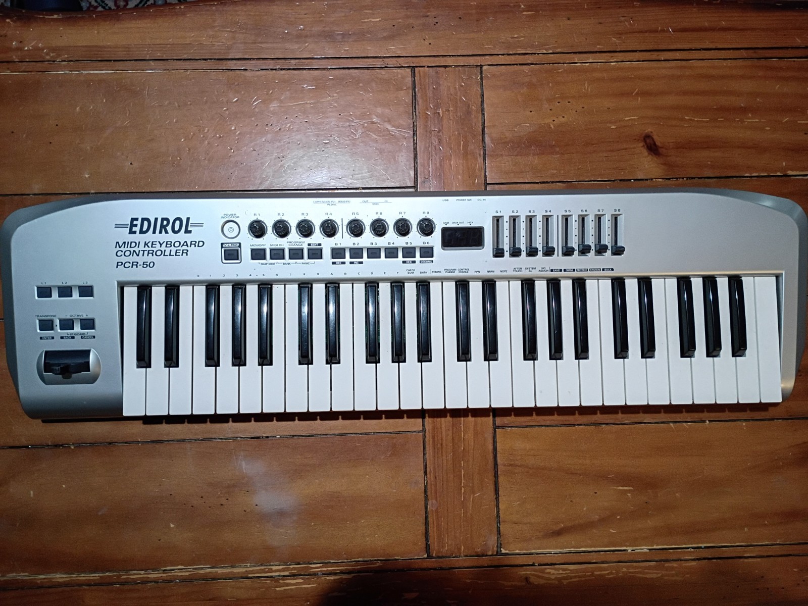 Edirol PCR-50 49-Key MIDI Keyboard Controller Pitch Modulation USB MIDI Out