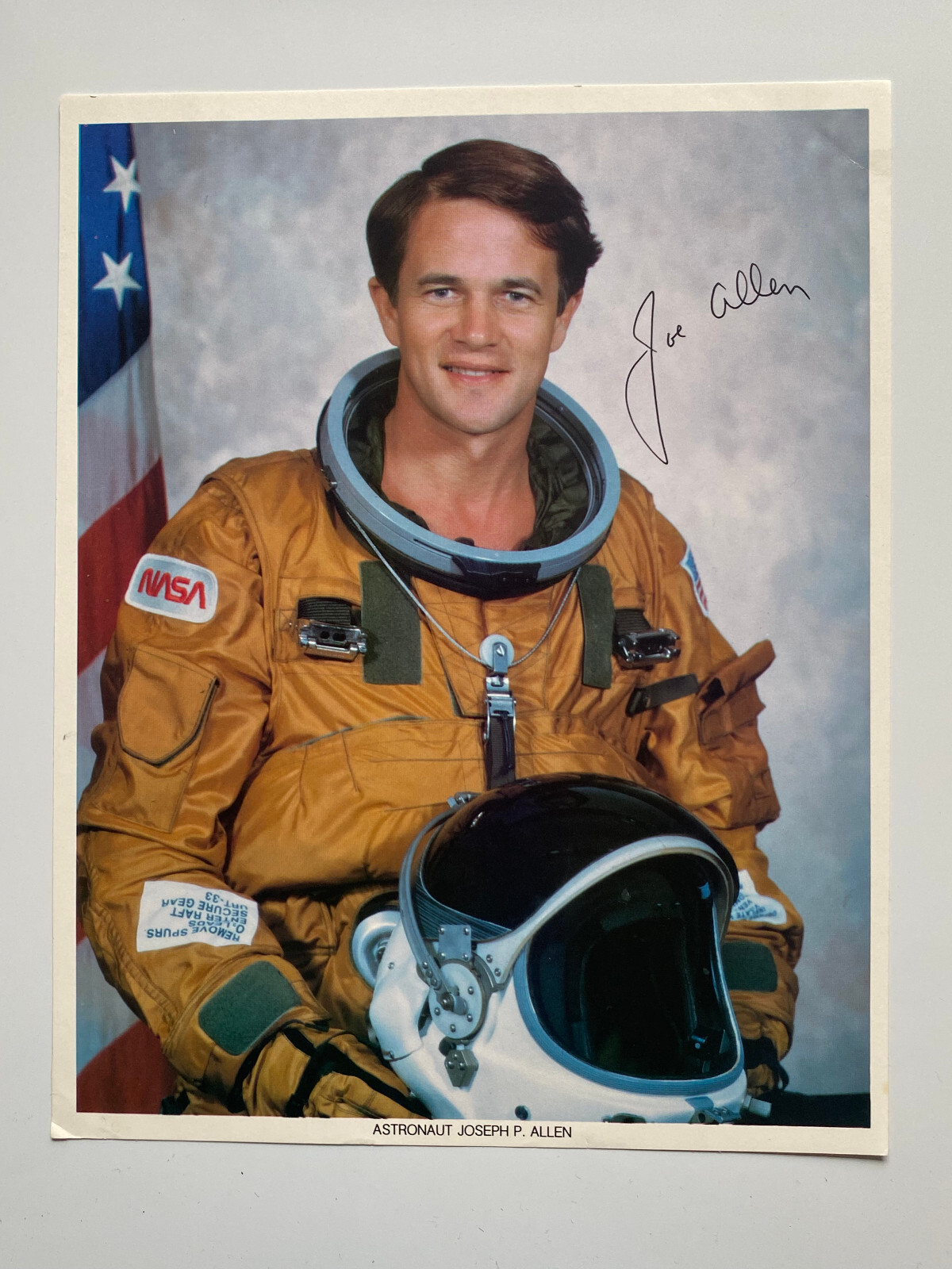 Astronaut Joseph P. Allen - NASA - Original Autograph - Large Photo 25x20cm