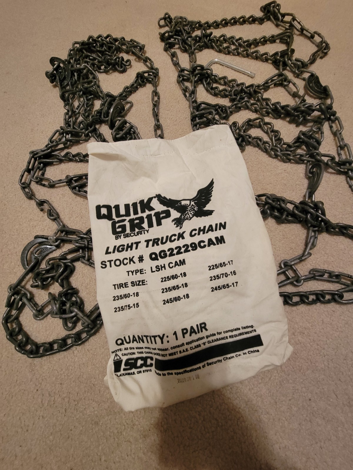 Quick Grip Light Truck Tire Chains QG2229CAM one new pair in bag