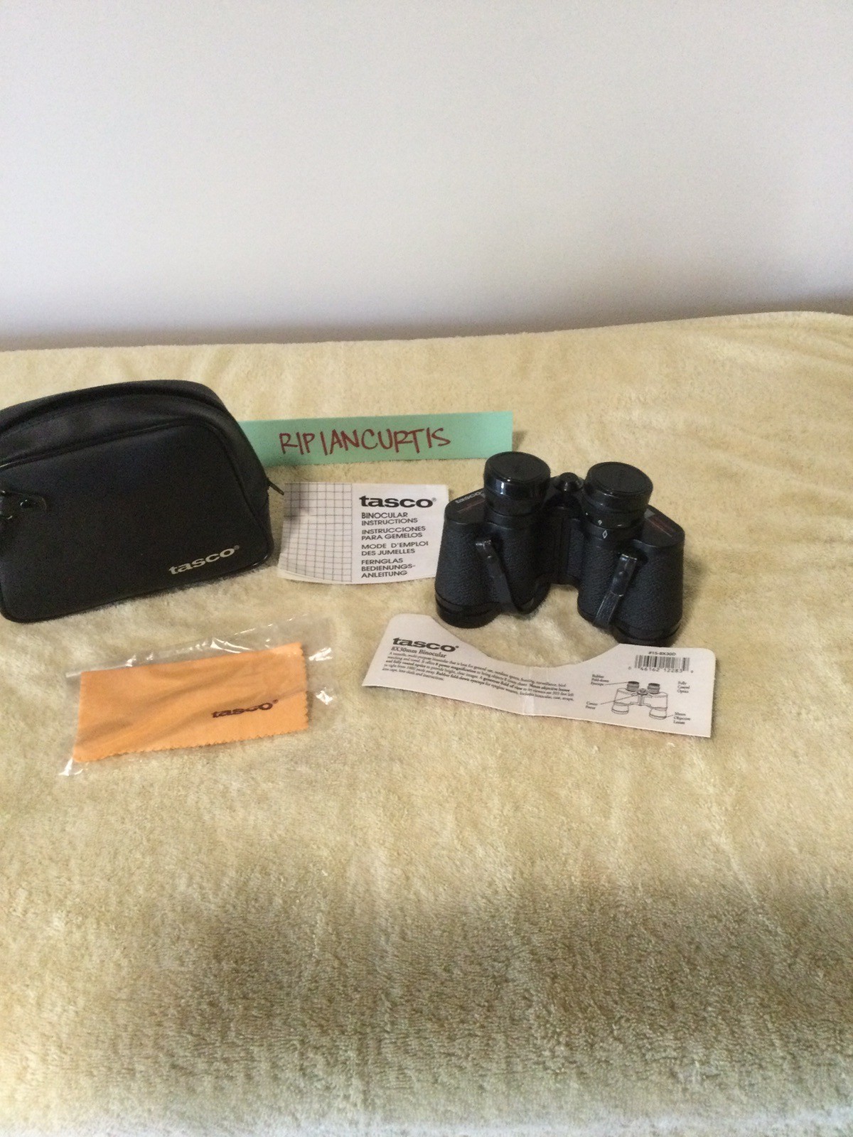 TASCO #15-8X30D, 393 FT/1000 YDS BINOCULARS W/CASE,LENS CLEANING WIPE & INSTR.