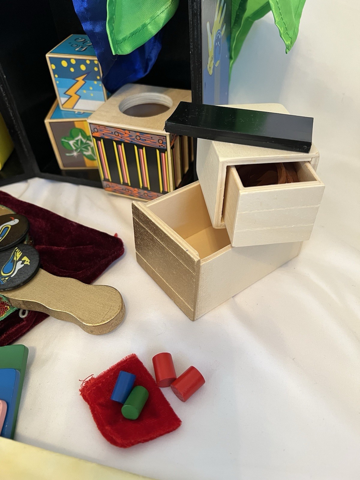 Melissa & Doug Deluxe Solid-Wood Magic Set With 10 Classic Tricks