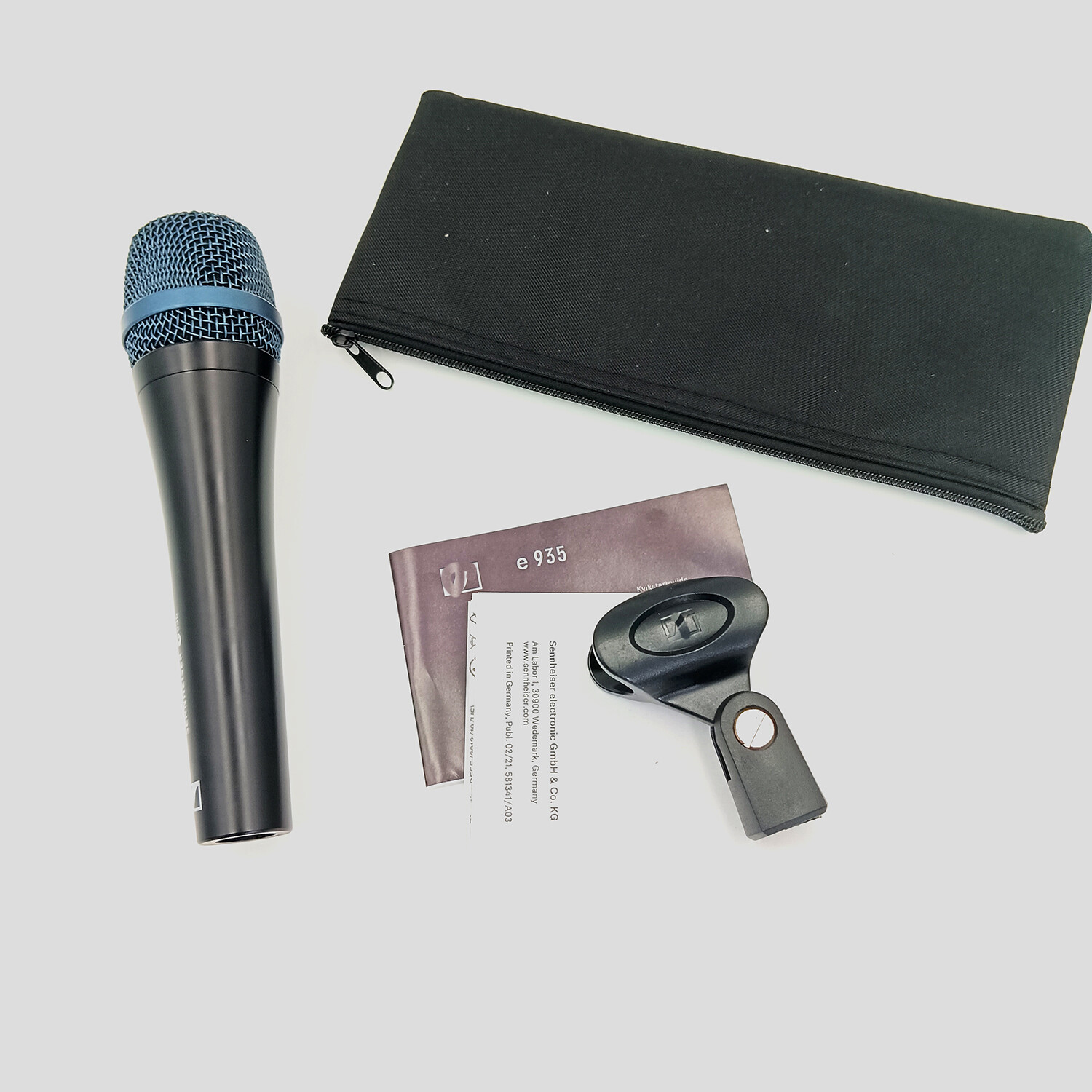 Sennheiser E935 Dynamic Vocal Performance Handheld Microphone Cardioid Black US