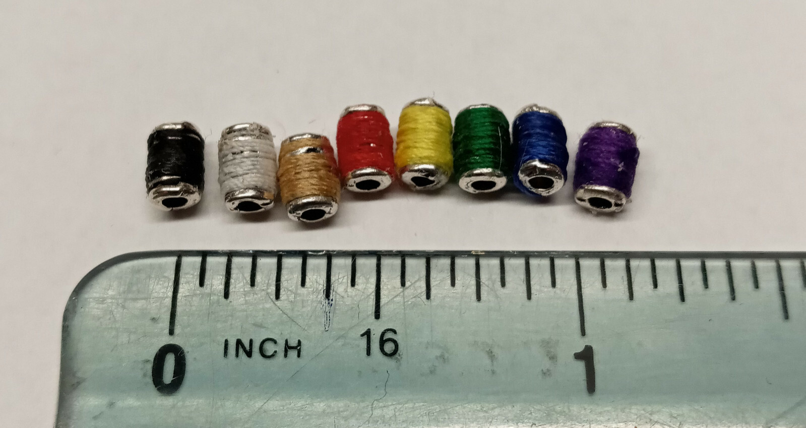 Dollhouse Miniature 1:12 Scale - 8 Thread Spools + 15mm Scissors