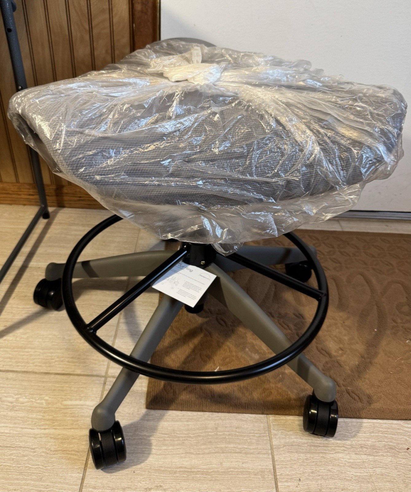 Humanscale Freedom Saddle Seat Stool Grey Fabric Grey Base Open Box
