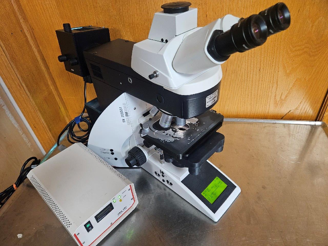 LEICA DM4000 B UPRIGHT CLINICAL RESEARCH MICROSCOPE DM 4000-B W/ 4 OBJECTIVES
