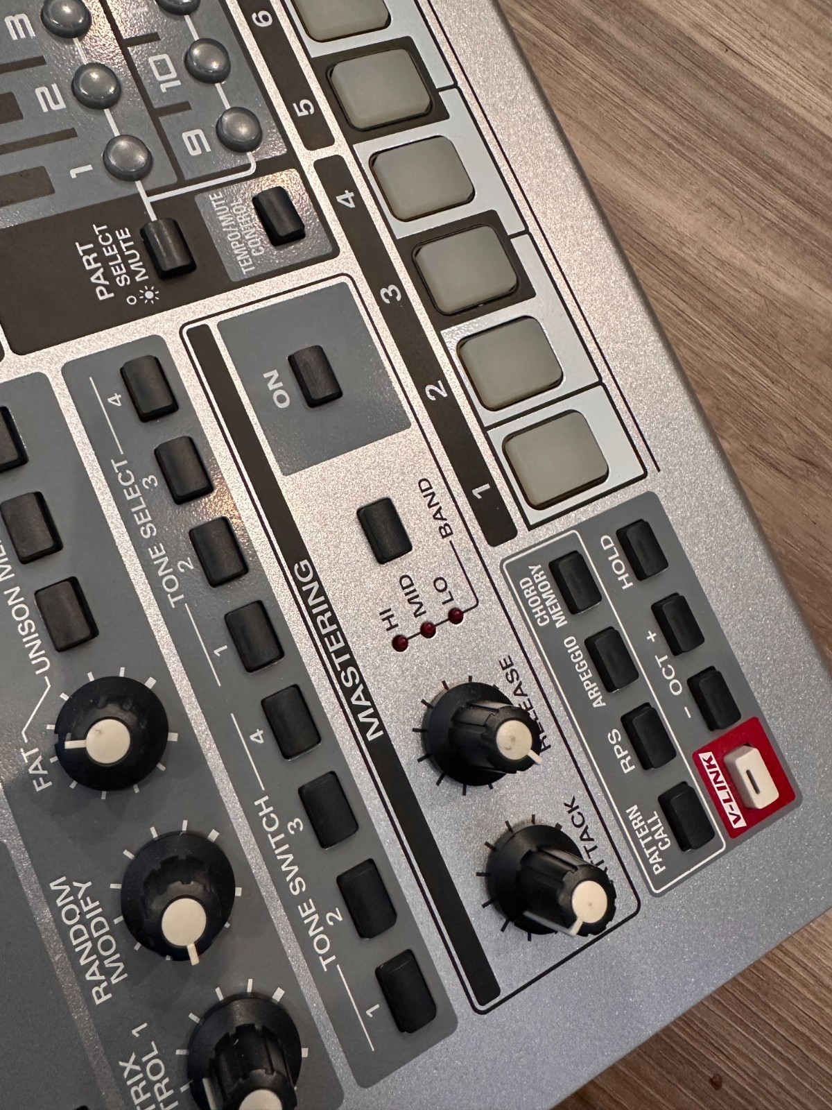Roland MC 909 Sampling Groovebox. Tested and Working great.