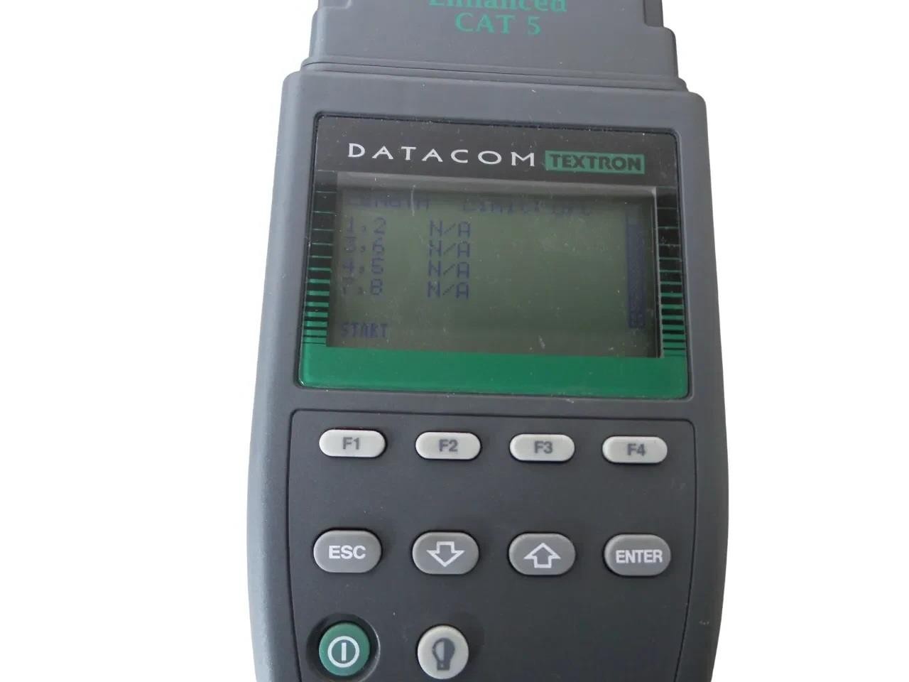 Datacom Textron LANcat System 6 Cable Tester