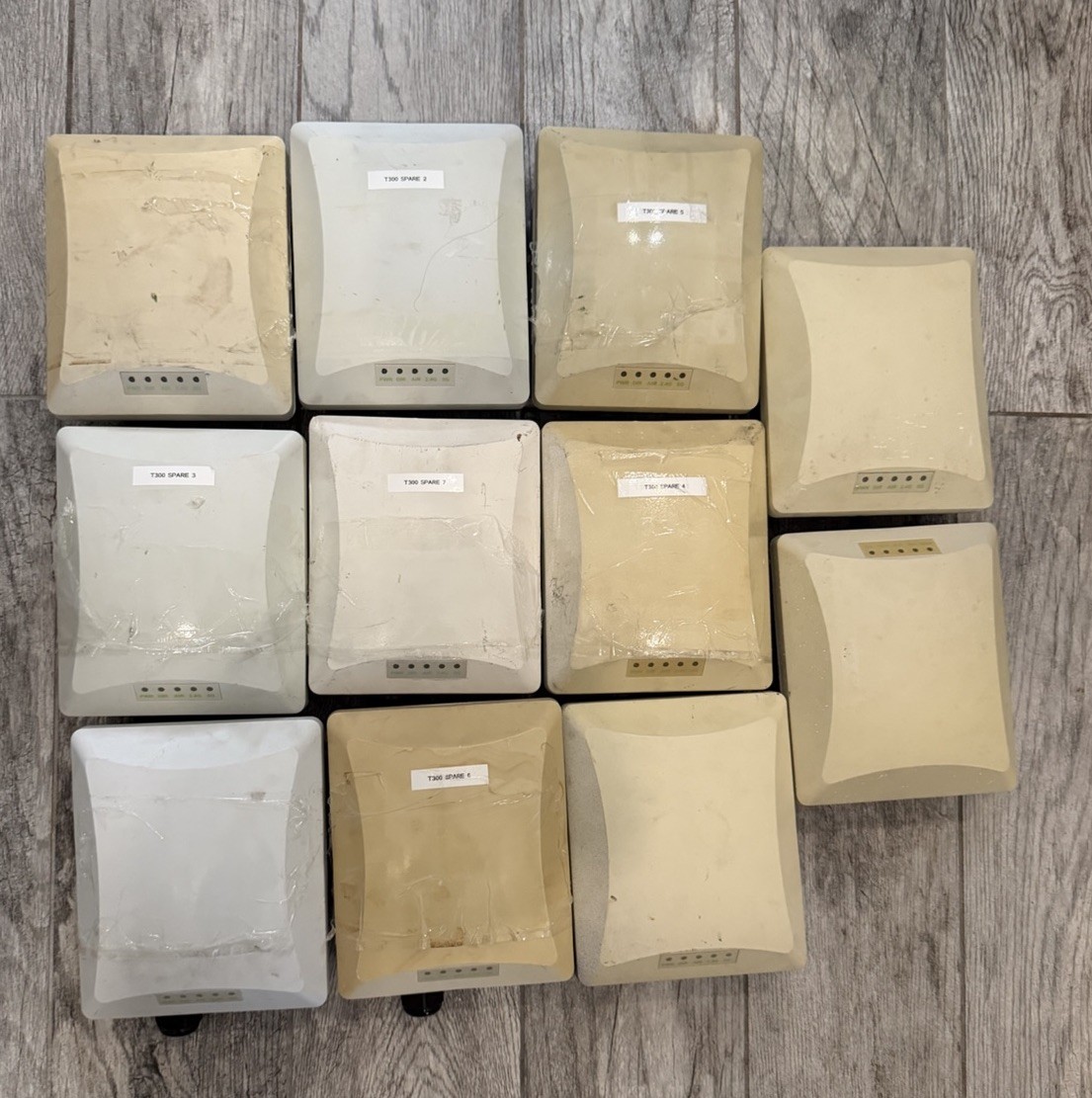 (Lot of 11) Ruckus T300 ZoneFlex Outdoor Wireless Access Point 901-T300-US01