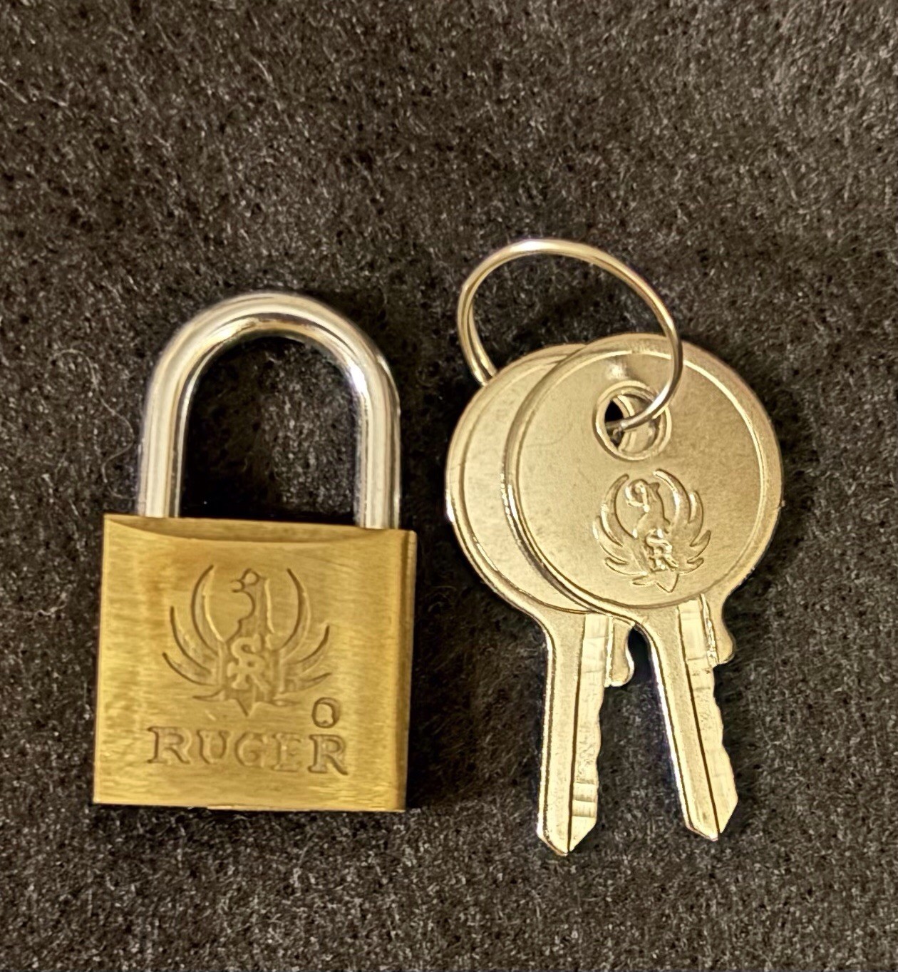 Ruger Brass Gun Lock Mini-Lock Padlock with 2 Keys
