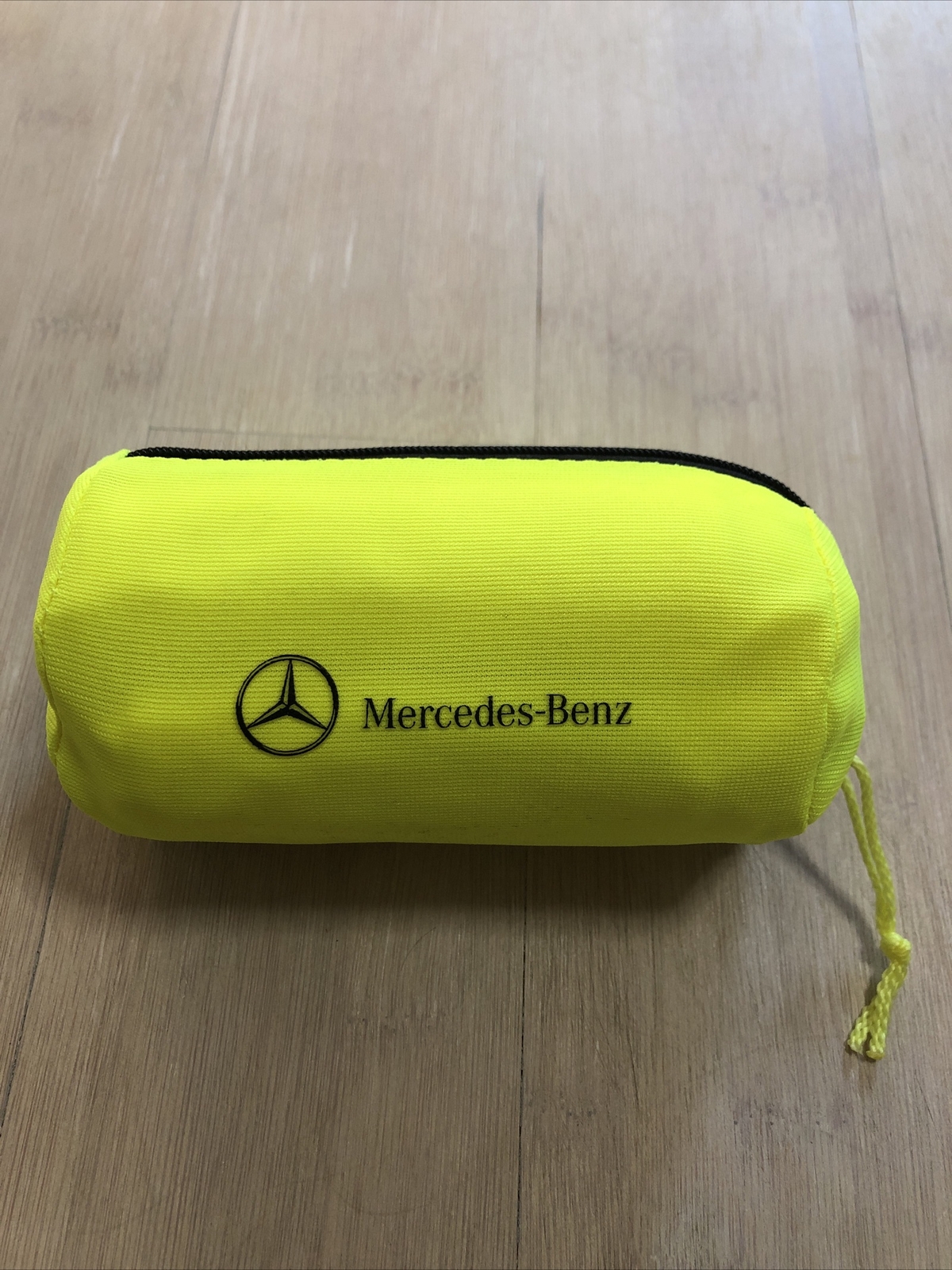New Mercedes-Benz Emergency Reflector Vest A0005834300