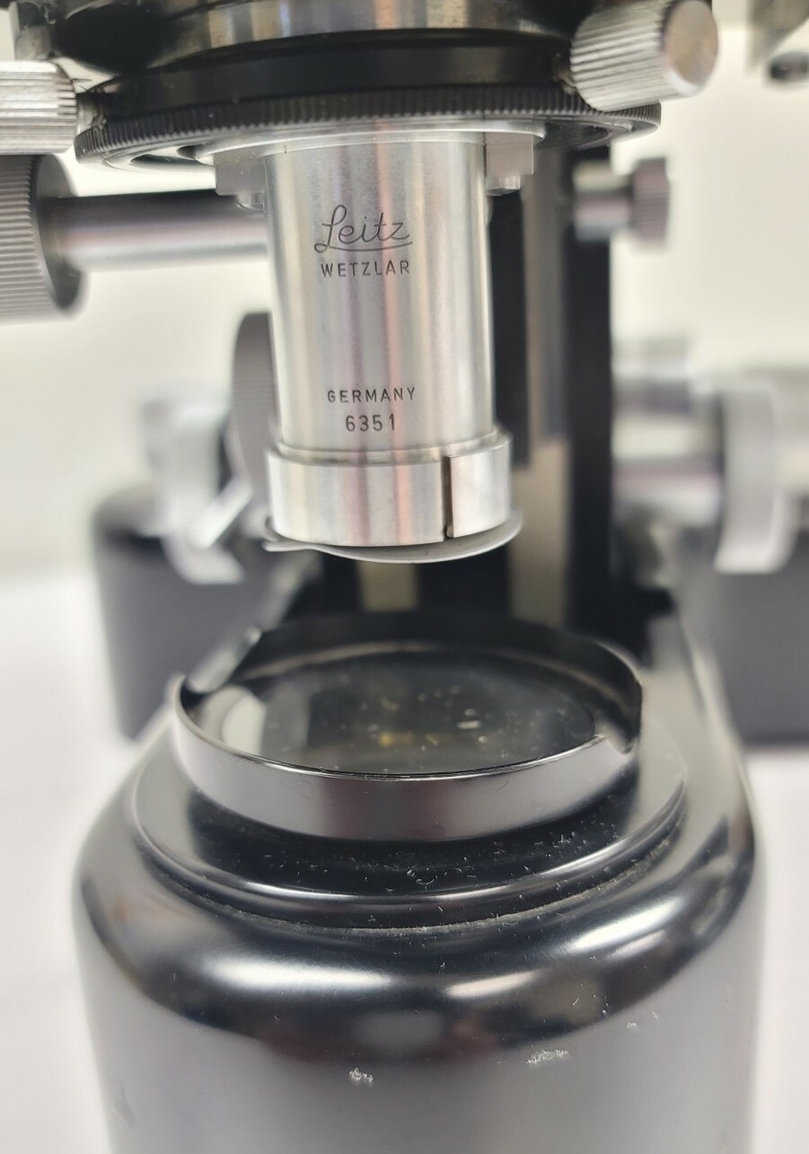 Leitz Wetzlar Ortholux Trinocular Microscope w/ Five Objectives Germany