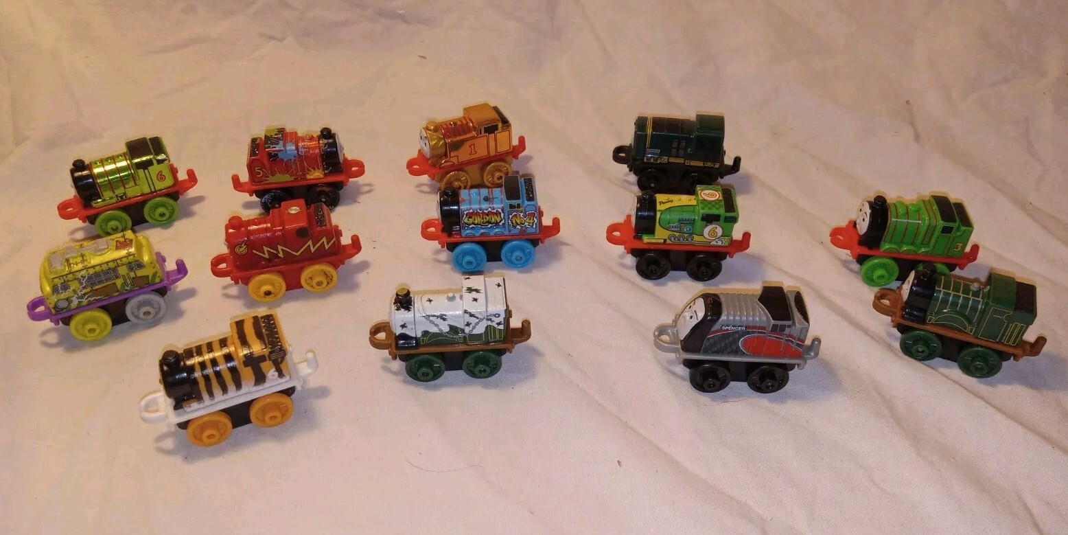 THOMAS & FRIENDS Mini Trains Lot (13) All Different See Description & Pictures