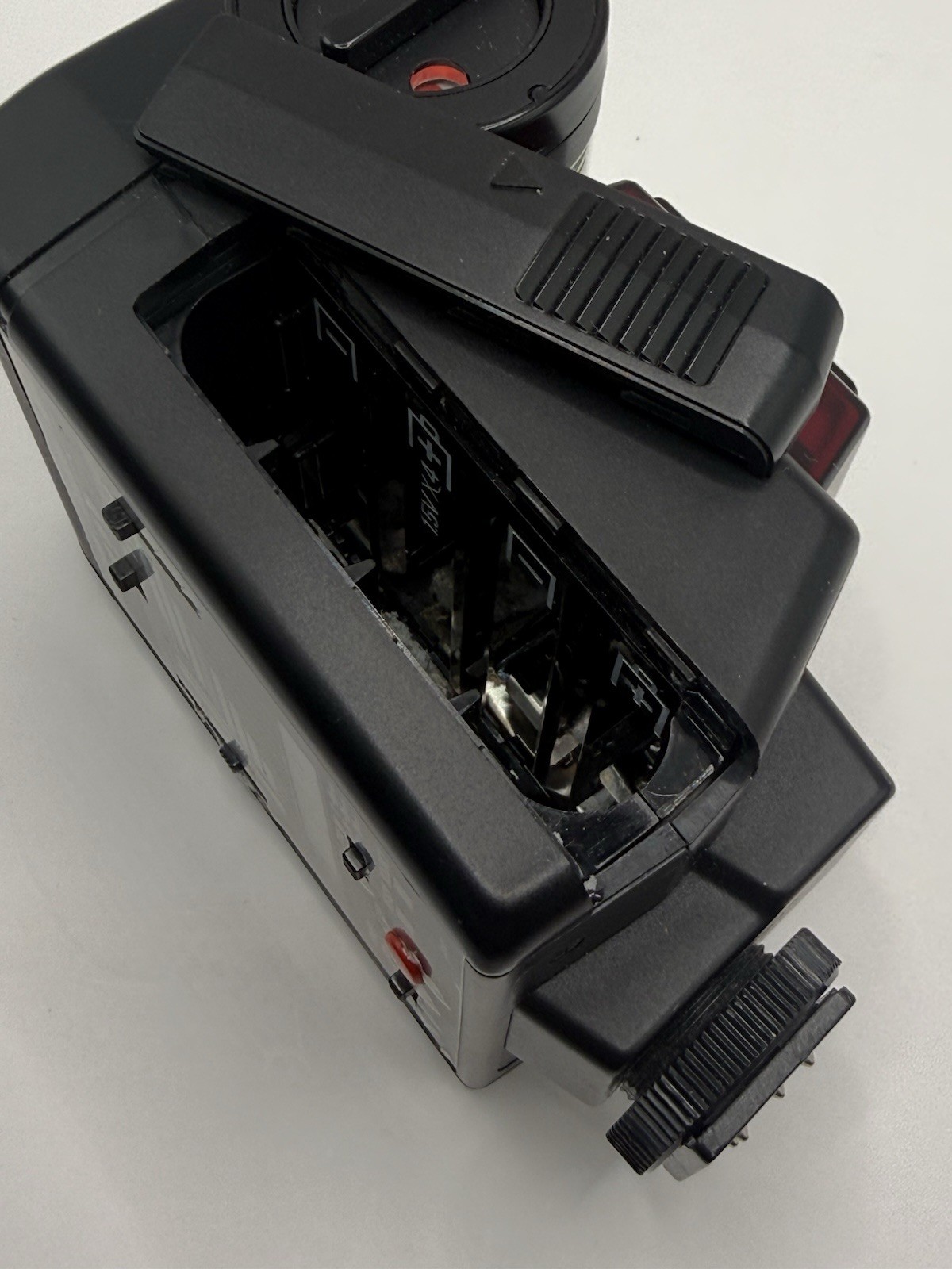 Nikon Speedlight SB-20 Shoe Mount Flash for Nikon DSLRs