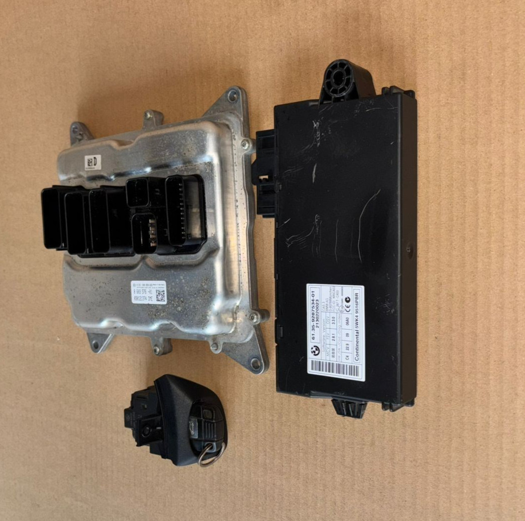 BMW X1 20i N20 E84 ENGINE CONTROL ECU SET 8603576