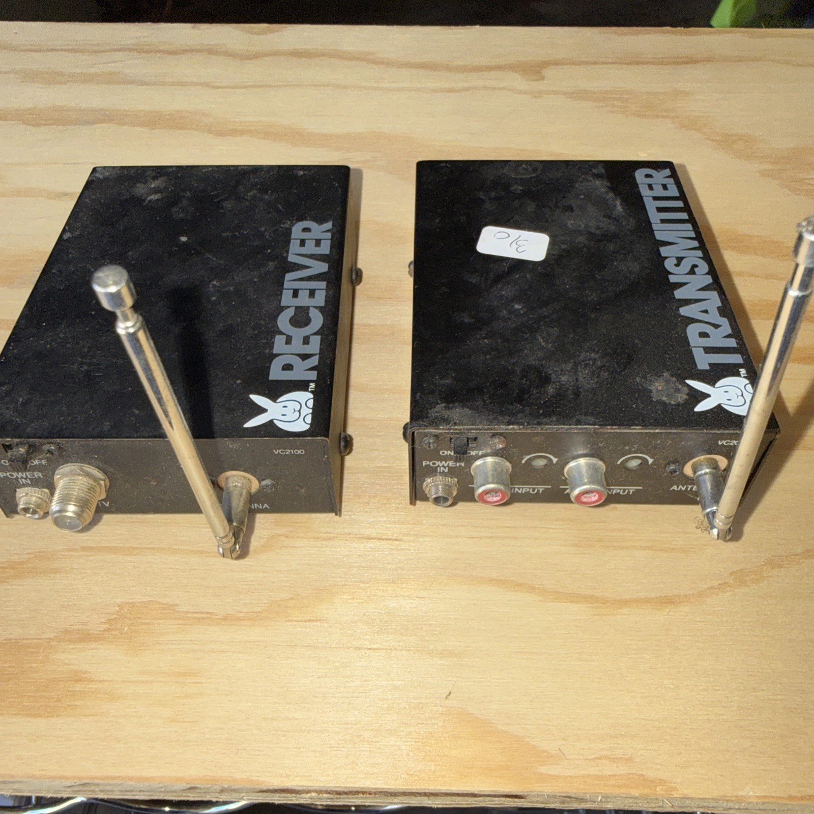 Gemini Rabbit Vcr Transmitter and Receiver Use only With Gemini Rabbit Dc Power