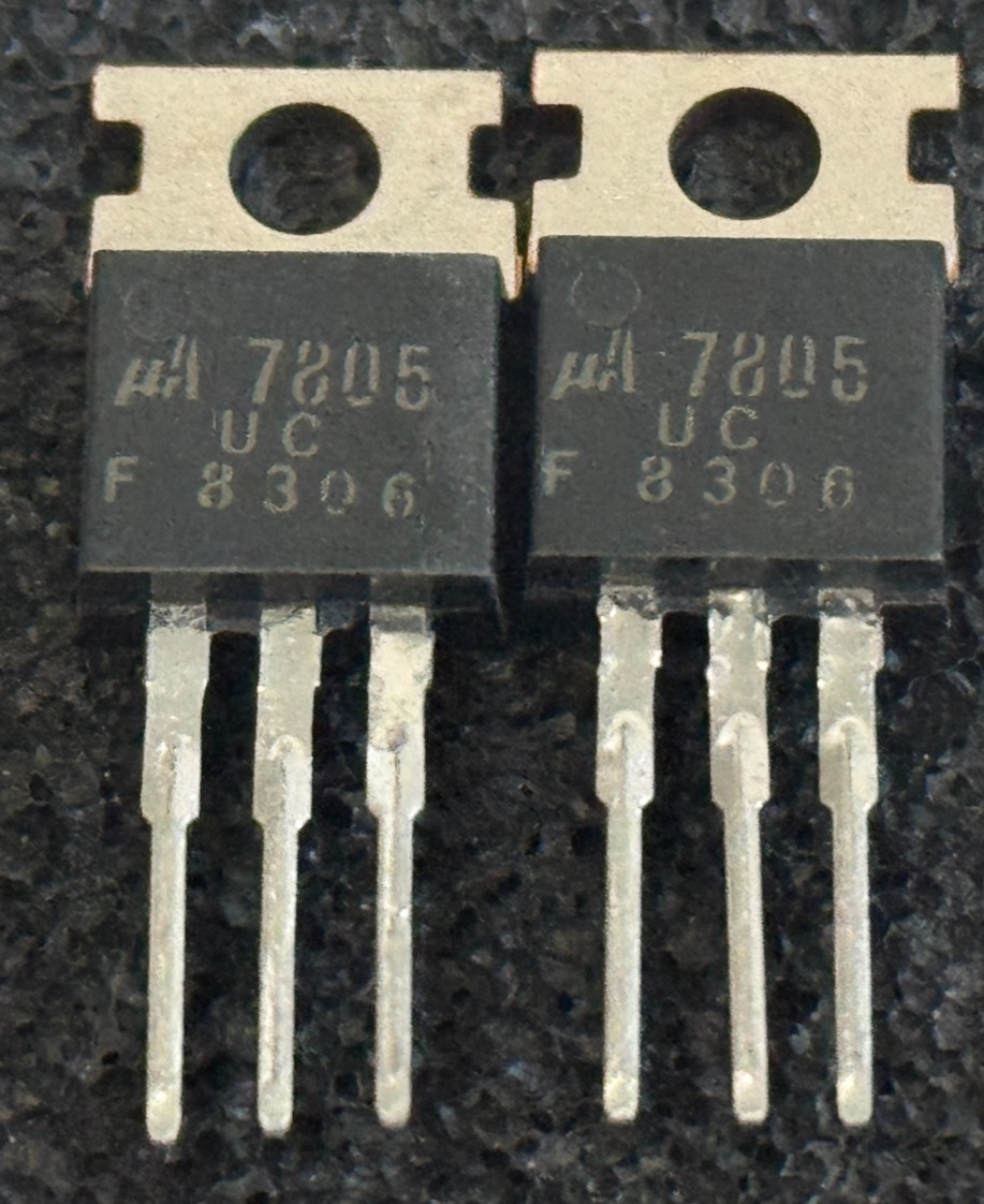 LOT OF 2 NEW Texas Instruments A7805 Voltage Regulator