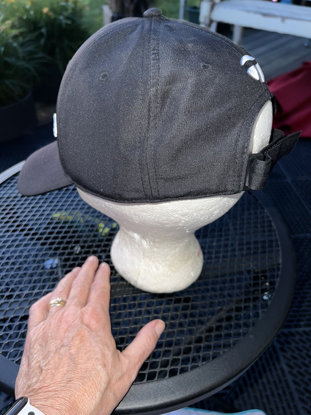 Taylormade White Letters on Black Hat Cap Hook Loop Taylormade Performance Lt wt