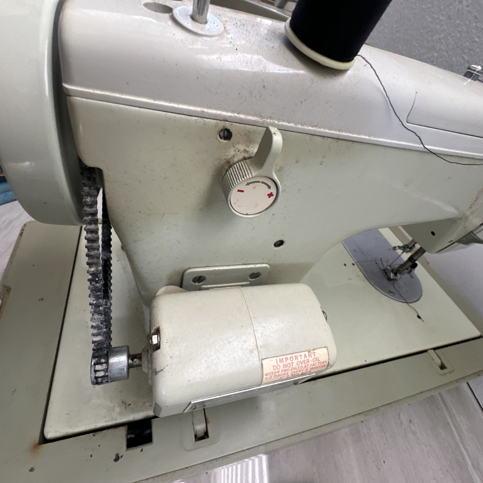 Sears Kenmore Sewing Machine Model 158 W/Pedal & Case (For Parts Or Not Working)