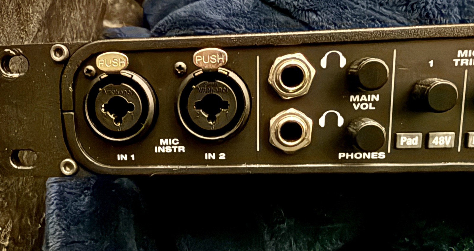 MOTU 828x Thunderbolt / USB 2.0 Audio Interface