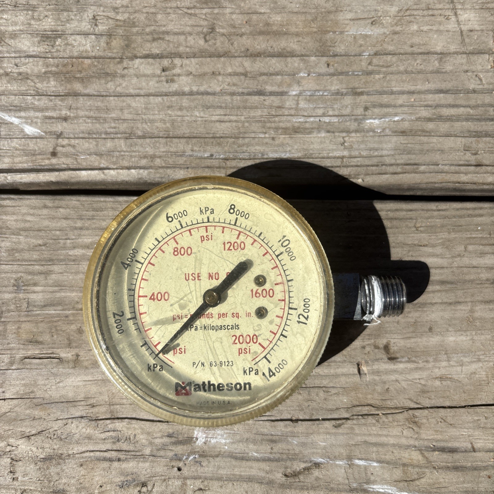 MATHESON PRESSURE GAUGE 63-9123 0-2000PSI