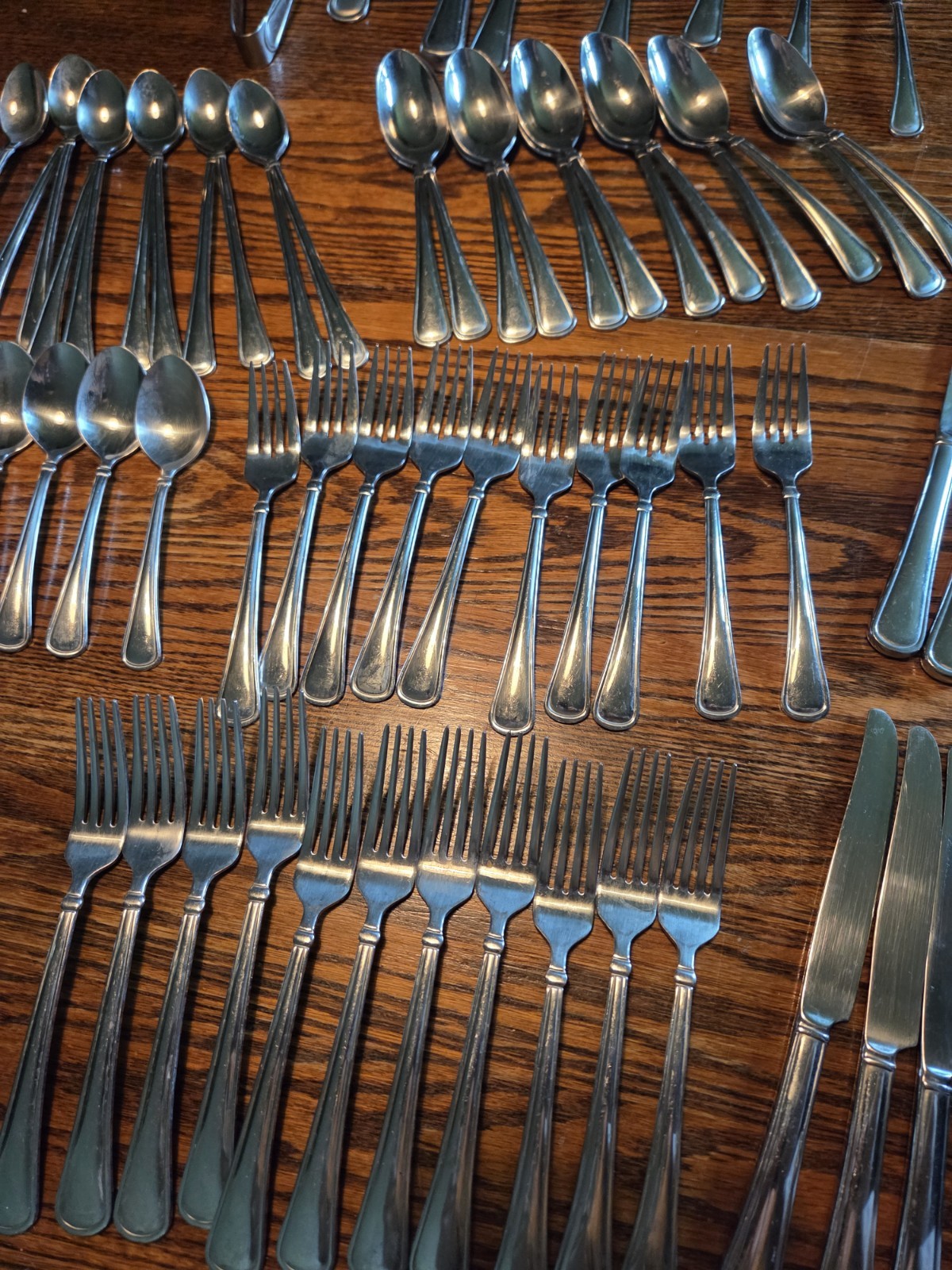71 Pcs Reed & Barton MENDON Select 18/10 Stainless Flatware W/ Large Serving Pcs