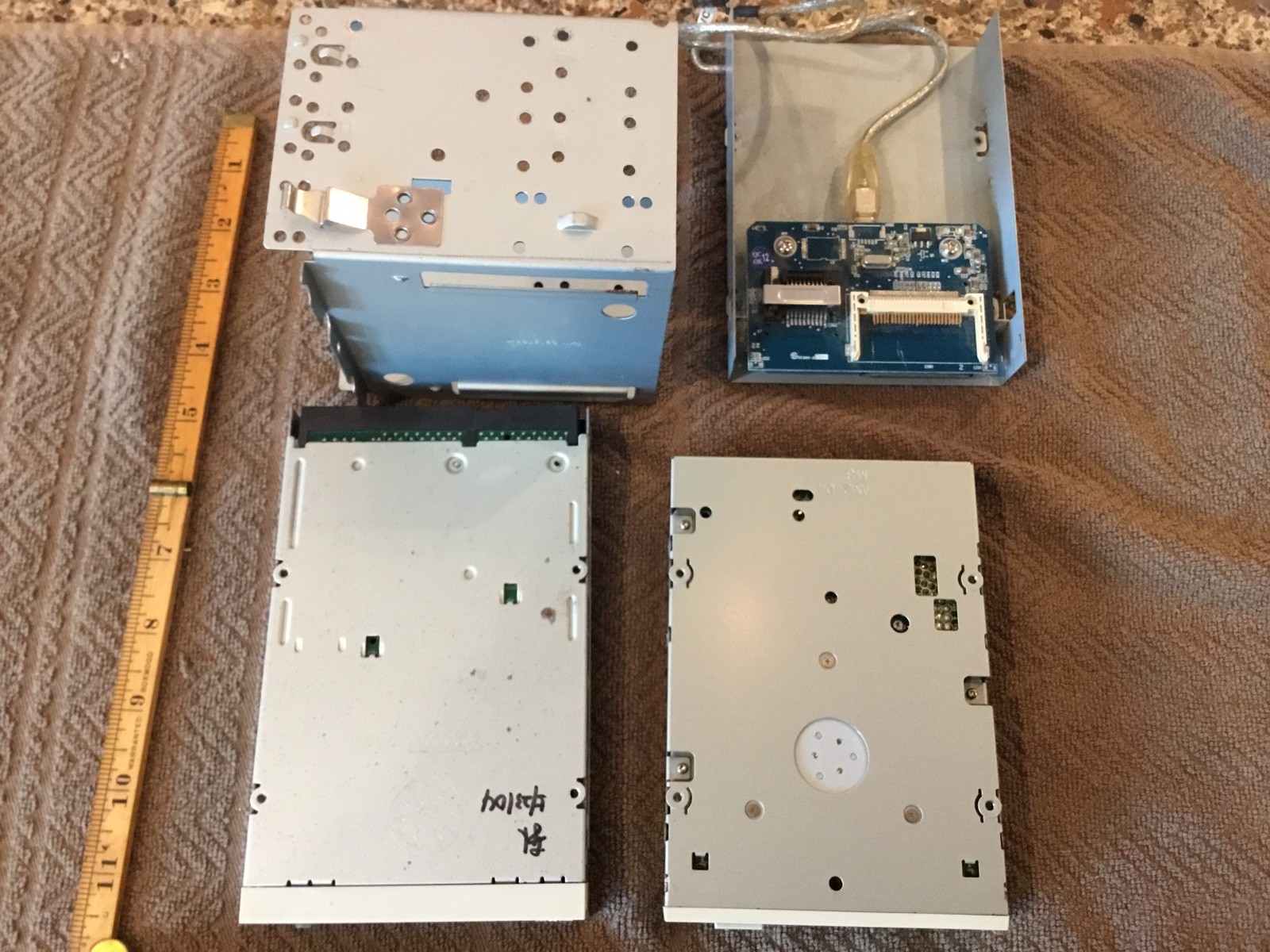 Sony 3.5” Floppy; Iomega ATAPI Zip 250, Internal Drives W/ Bracket &card Reader