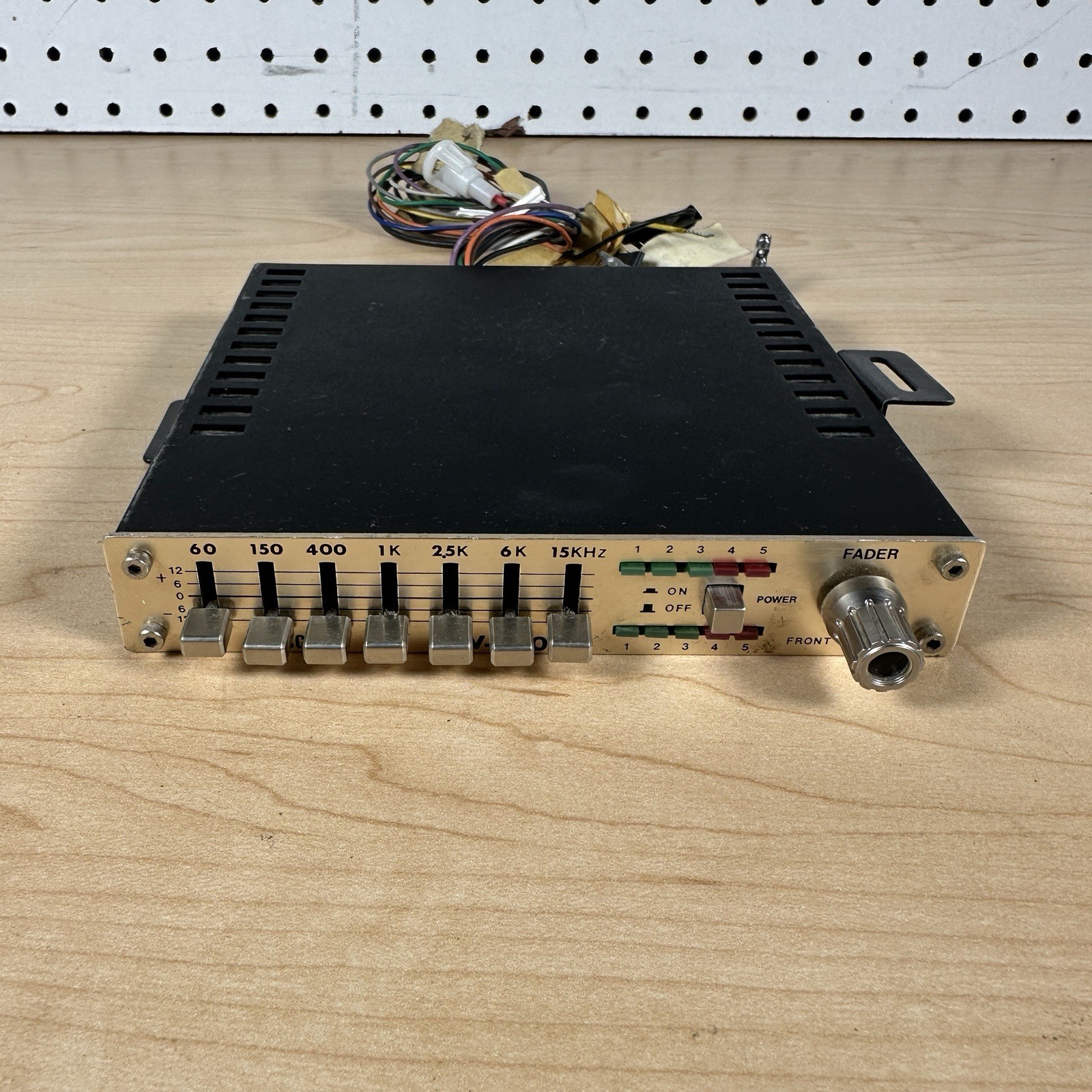VINTAGE MECCA GRAPHIC EQUALIZER WITH FADER VOLUME NOS MV-200 Gold Plate
