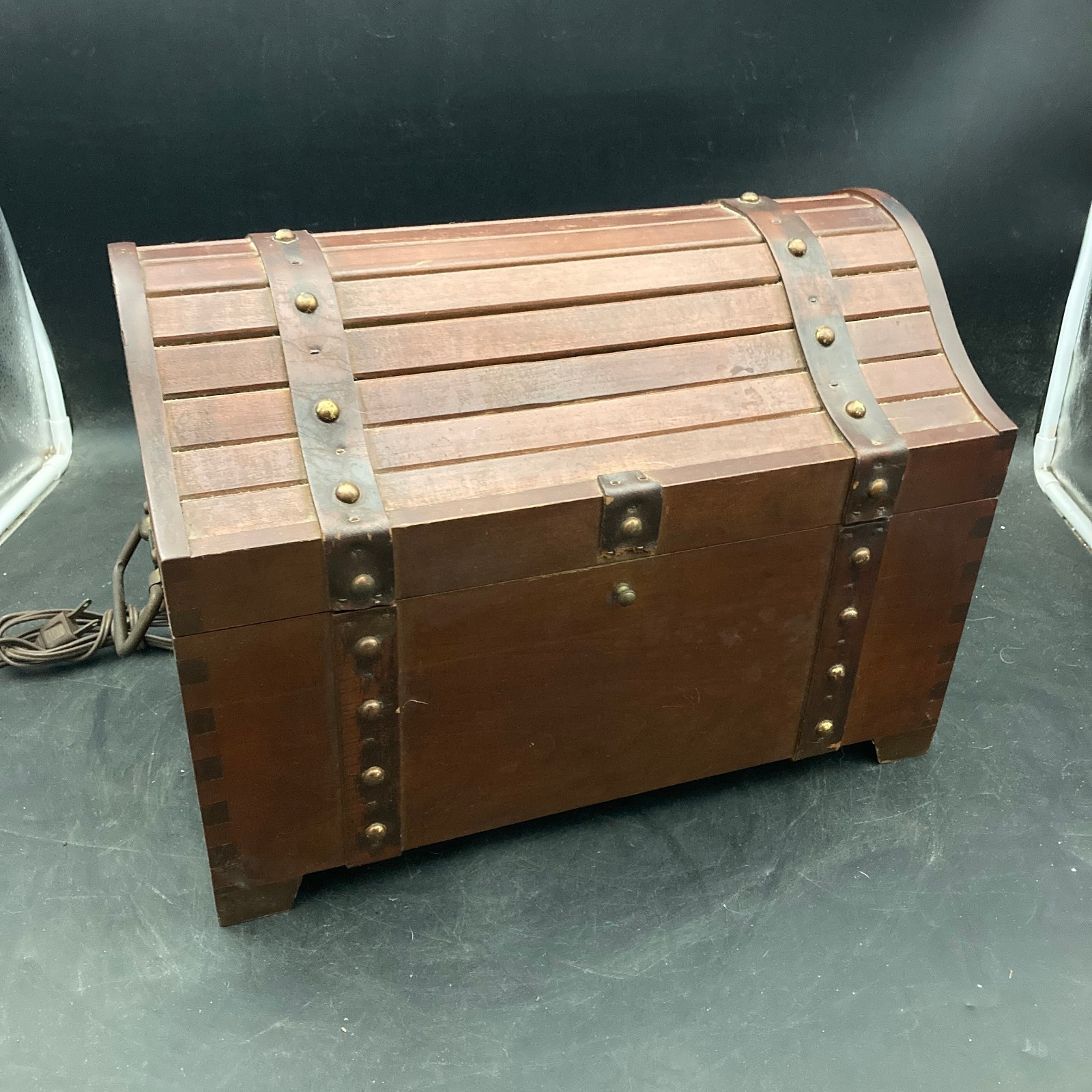 Vintage (Early 1960's) Guild Model 638B "The Buccaneer Chest" AM/FM Radio Works
