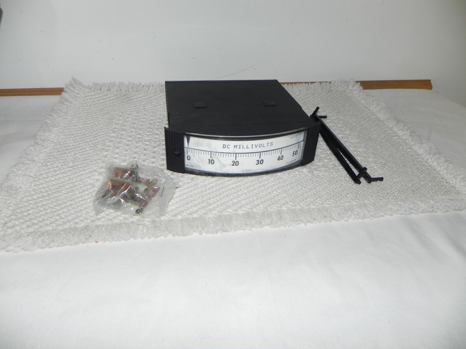 Weschler Instrument Dc Millivolts Horizontal/Panel meter 606B624A09