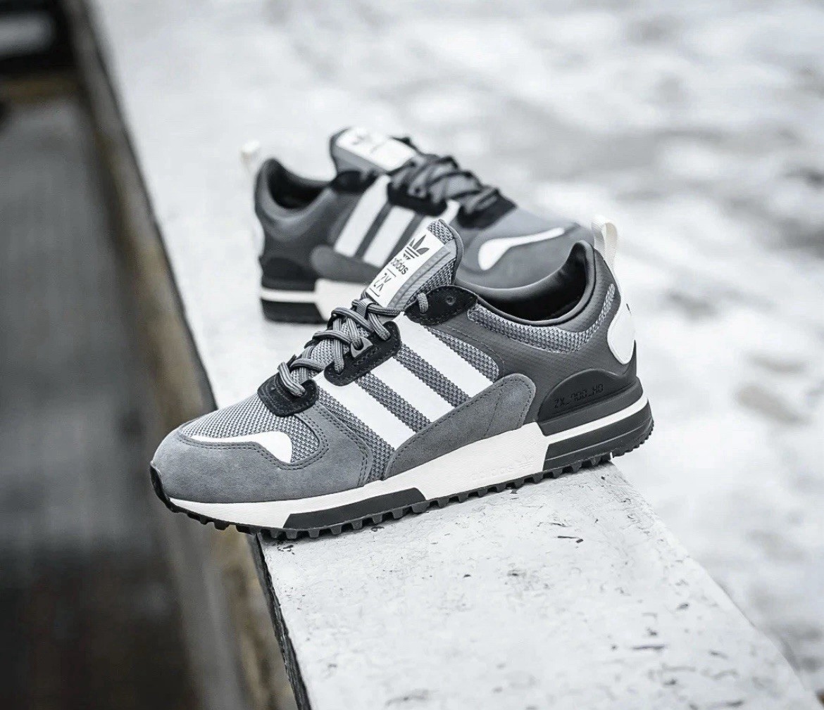 Adidas Original ZX 700 HD Men’s Running Shoe Athletic Sneaker Gray Footwear NEW
