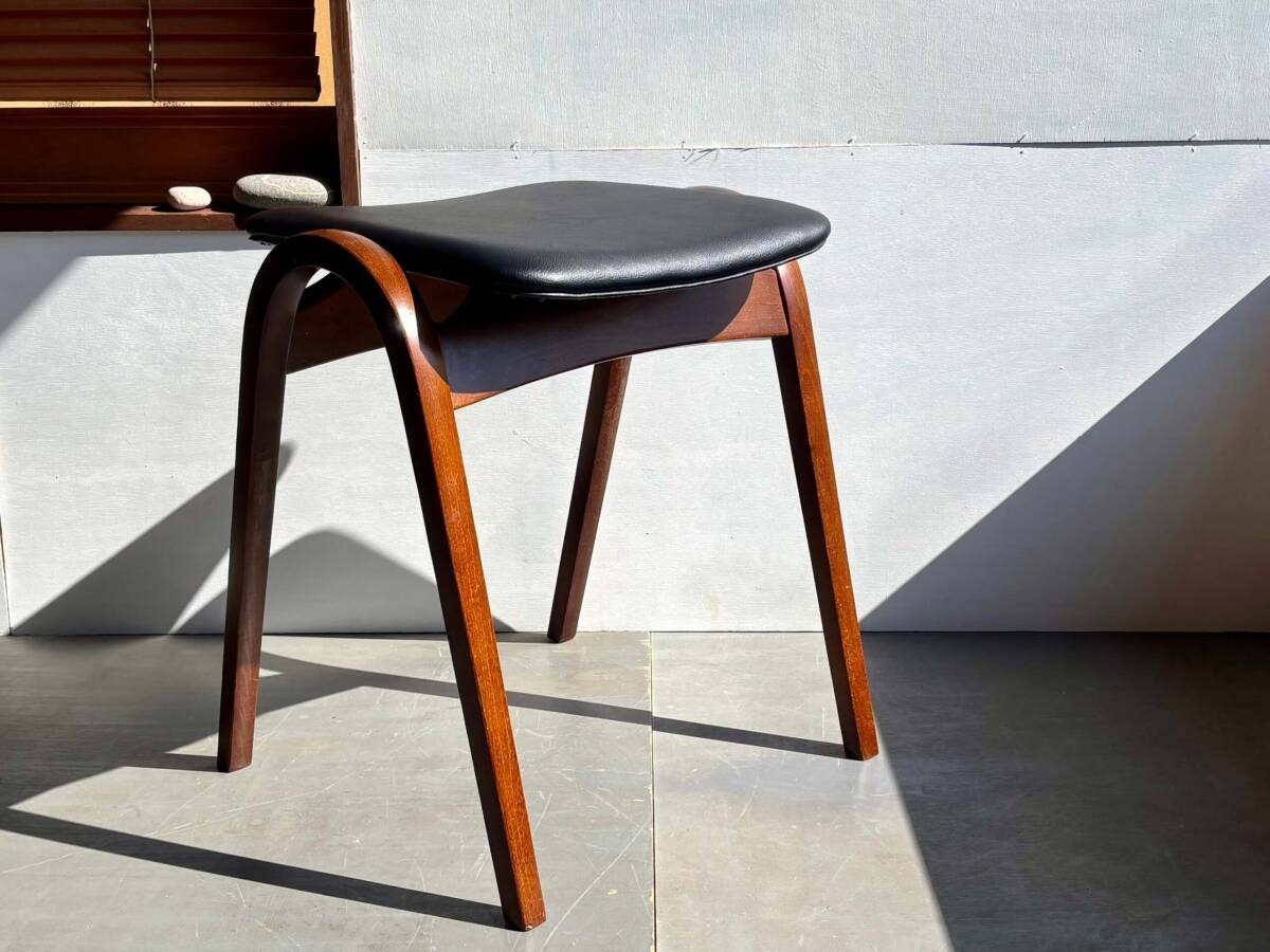 Original Akita Mokko Mid Century Stool - Japan - Isamu Kenmochi
