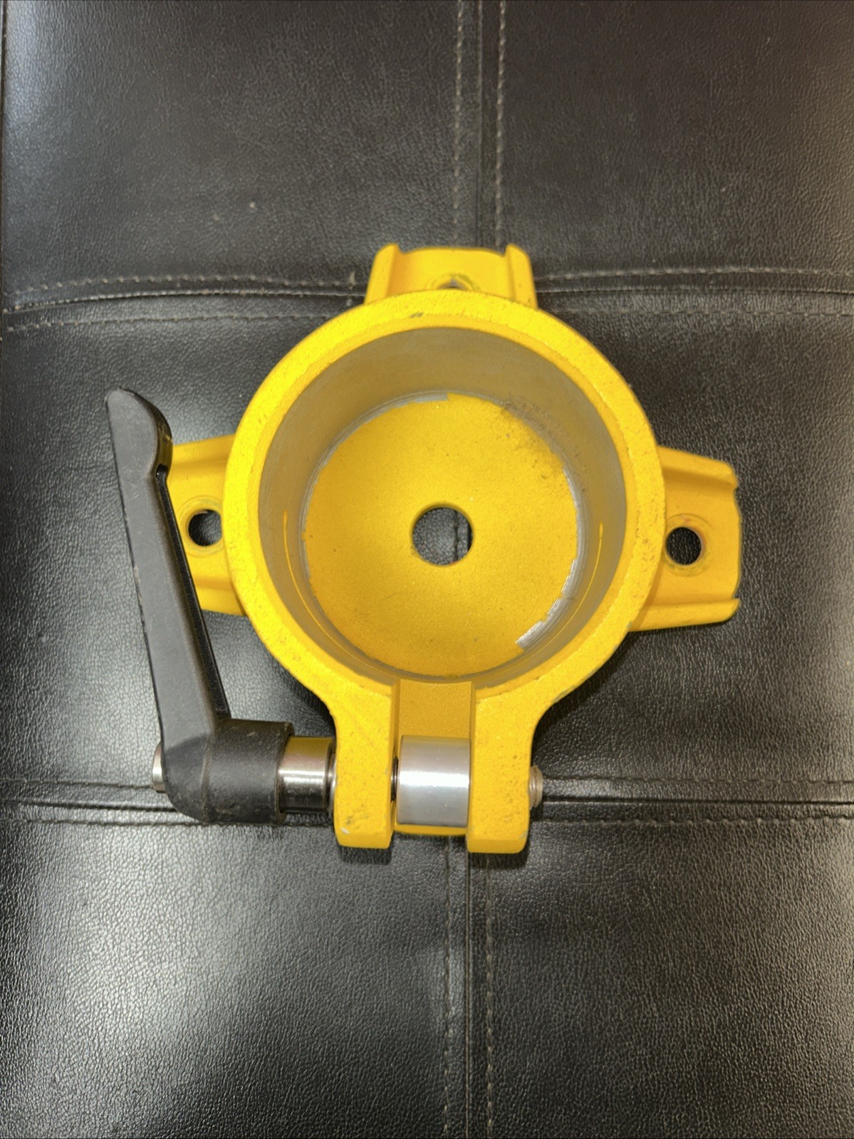 Trimble Mast Bracket for MS972/MS975/MS976 Yellow Mast bracket