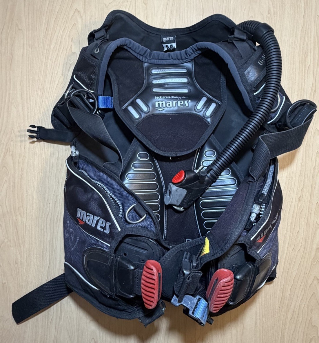 Mares Dragon Buoyancy Compensator BCD 3D Alutex Scuba Diving Equipment Medium