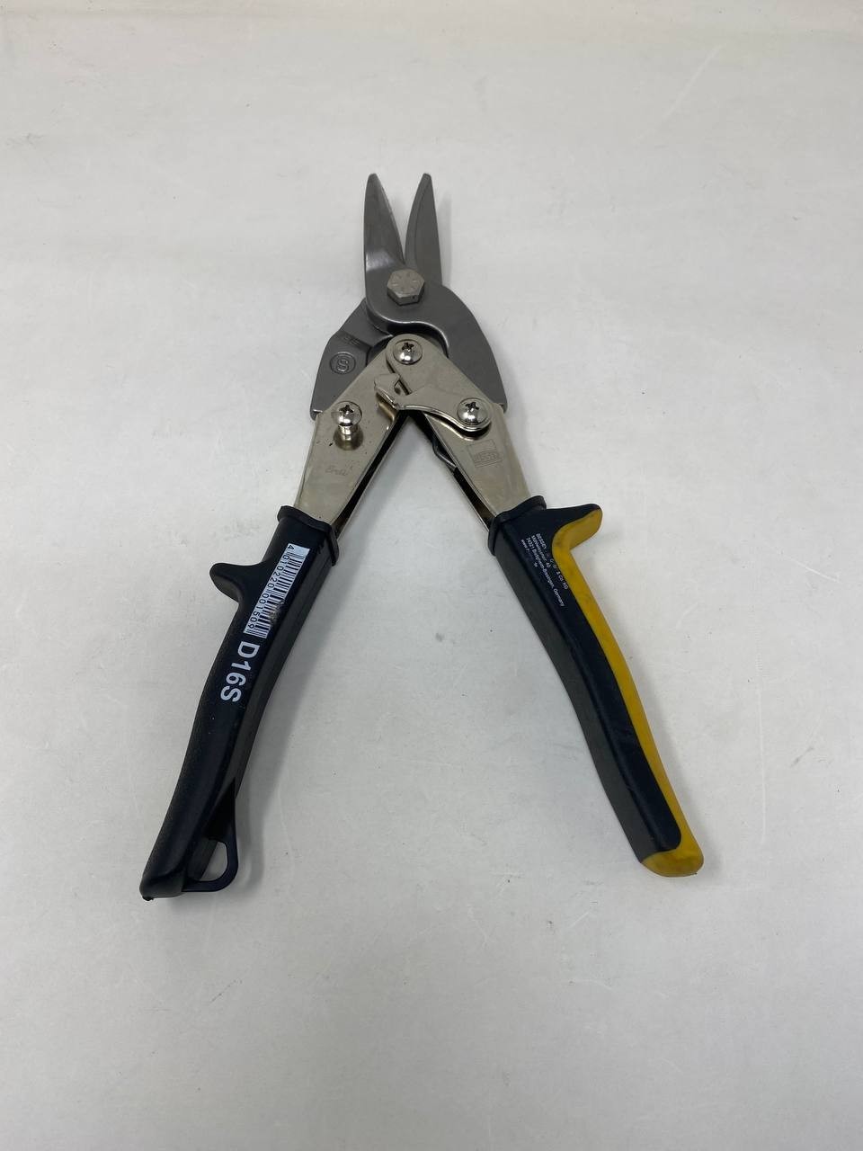 BESSEY D16S Straight Cut Aviation Snip, High-Grade Steel Cutting Precision