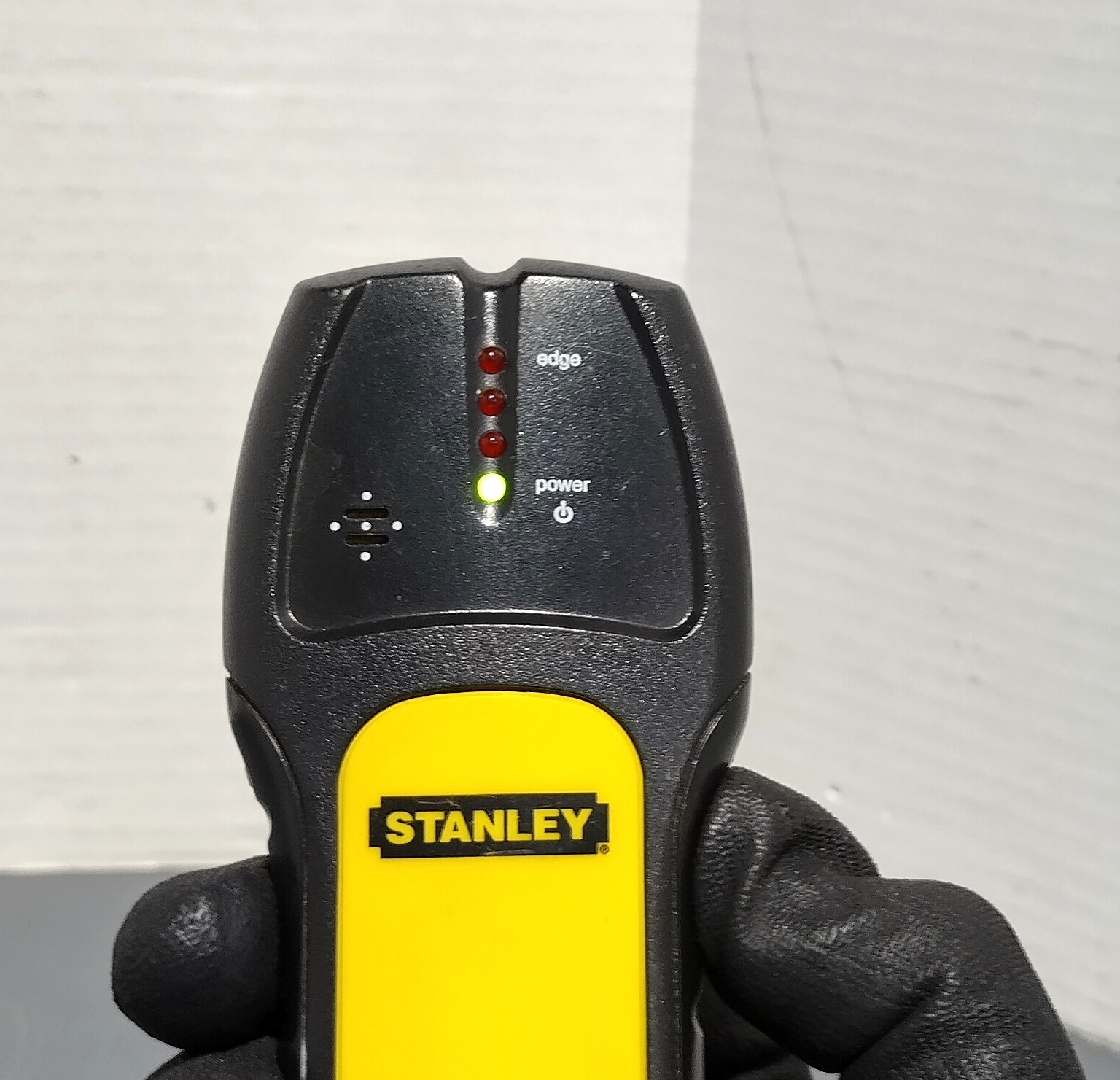 Stanley IntelliSensor Model 77-110 Electronic Handheld Stud Finding Tool