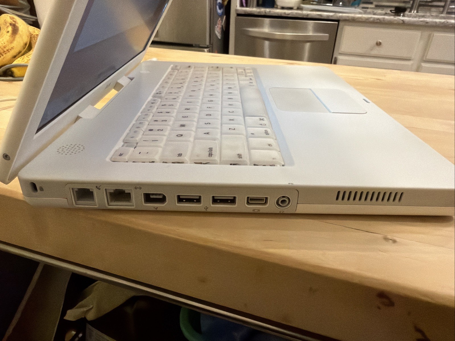 Vintage Apple iBook 900 MHz PowerPC G3