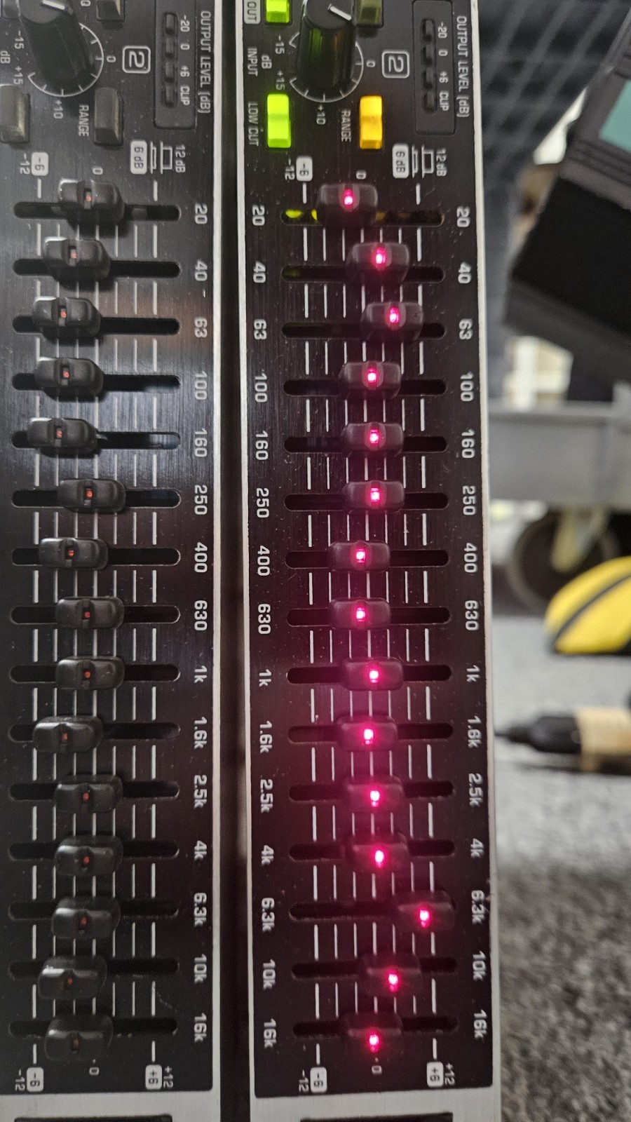 Behringer ULTRAGRAPH PRO FBQ1502 – 15-Band Graphic Equalizer