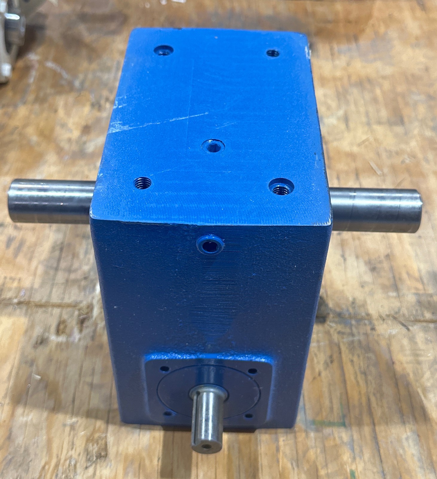 Paper Converting Machine 0221-17106 Right Angle Gear Box, Ratio 10:1