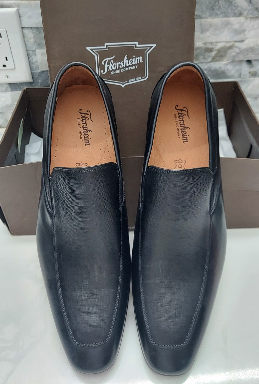 Florsheim Men's Black Leather Loafer Dress Shoes 15176-001 Size 14D