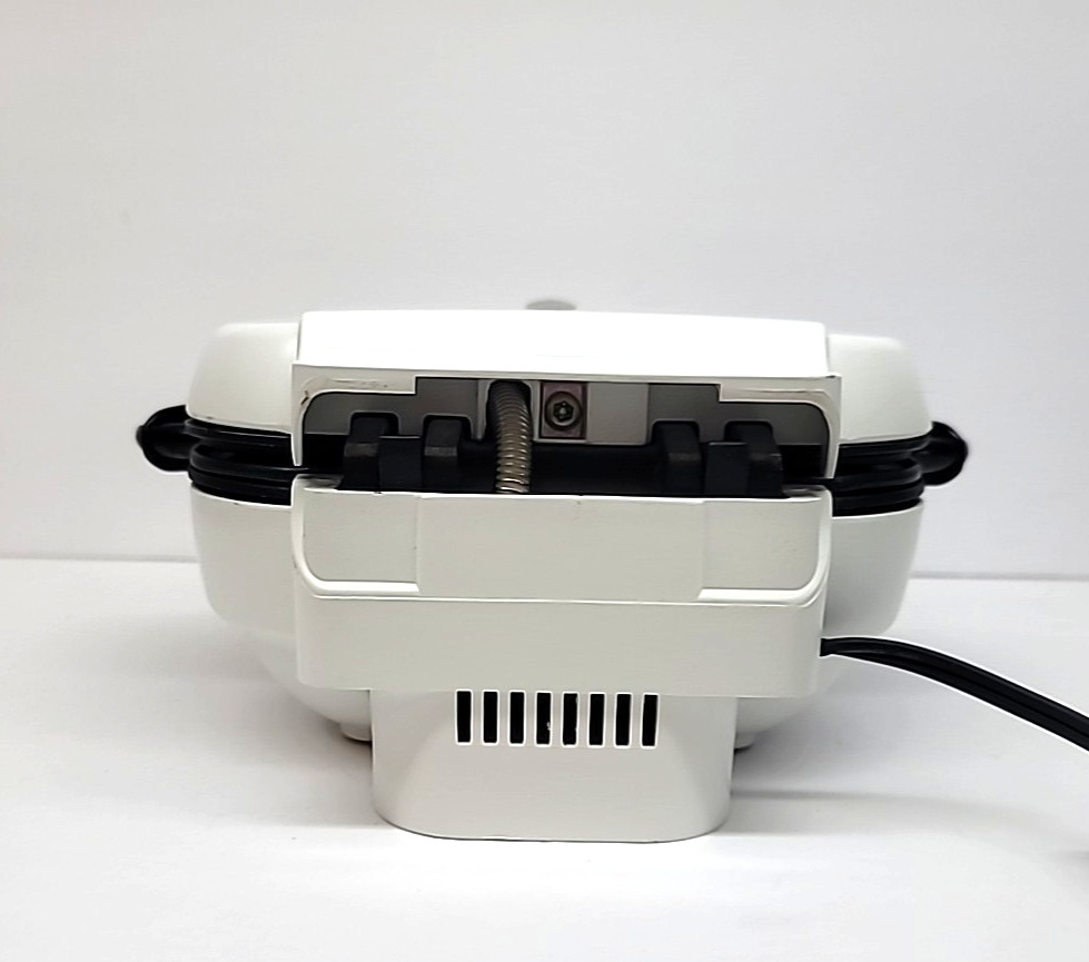 Black & Decker White The Shell Baker Electric Four Shell Meal & Dessert Maker
